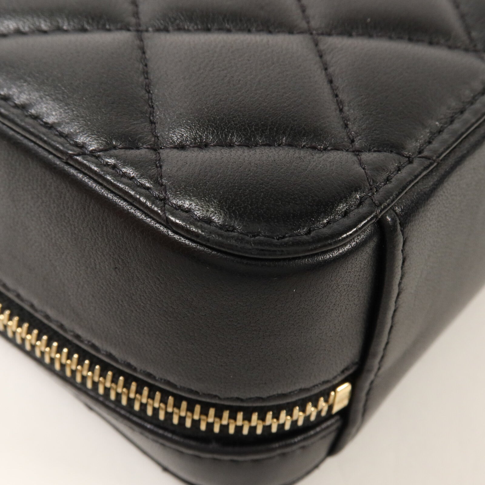 CHANEL 羊皮皮革Mini Camera Bag With Gold Ball鏈帶肩背袋