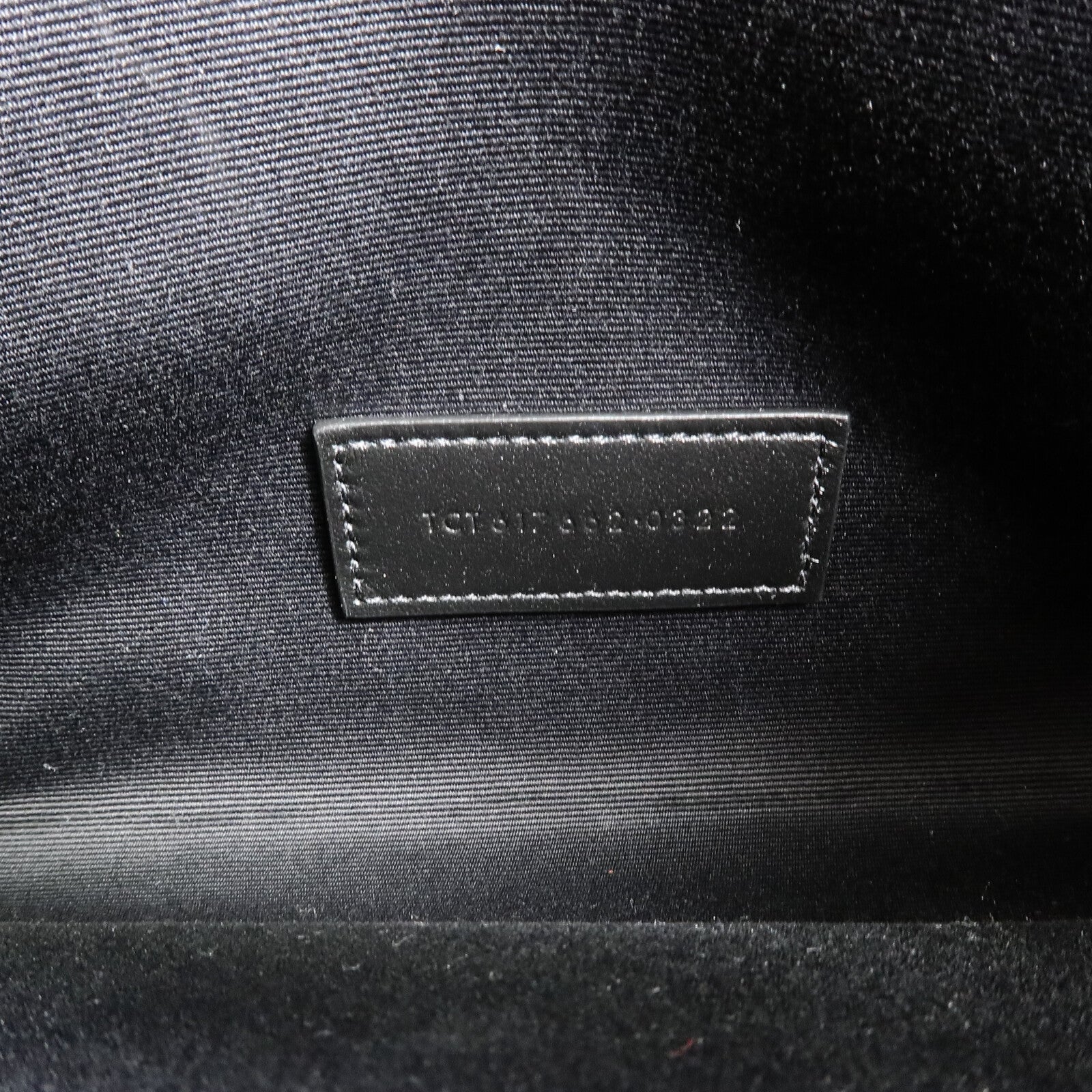 YVES SAINT LAURENT 牛皮皮革Pouch手拿包