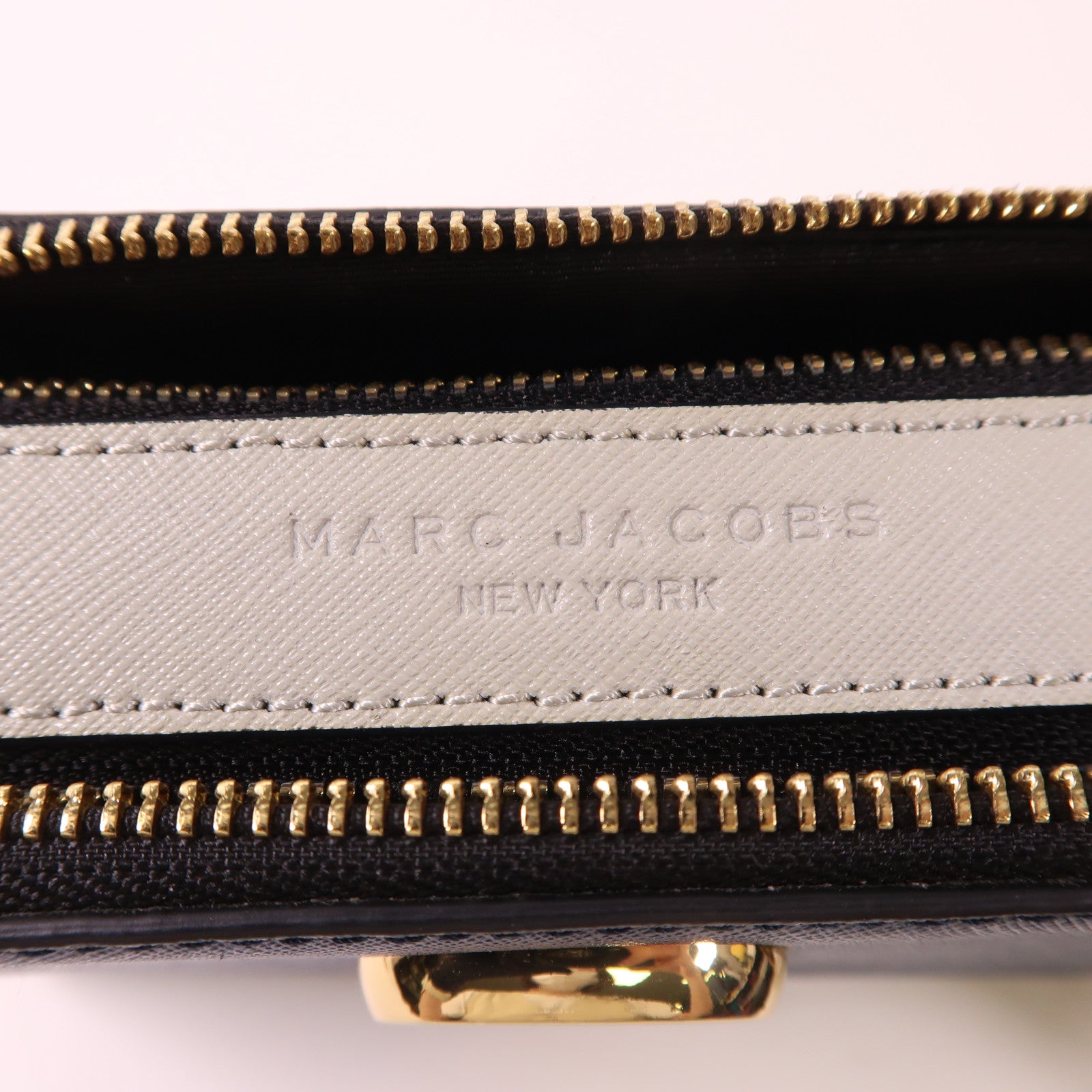 MARC JACOBS 牛皮皮革Shoulder Bag金扣肩背袋
