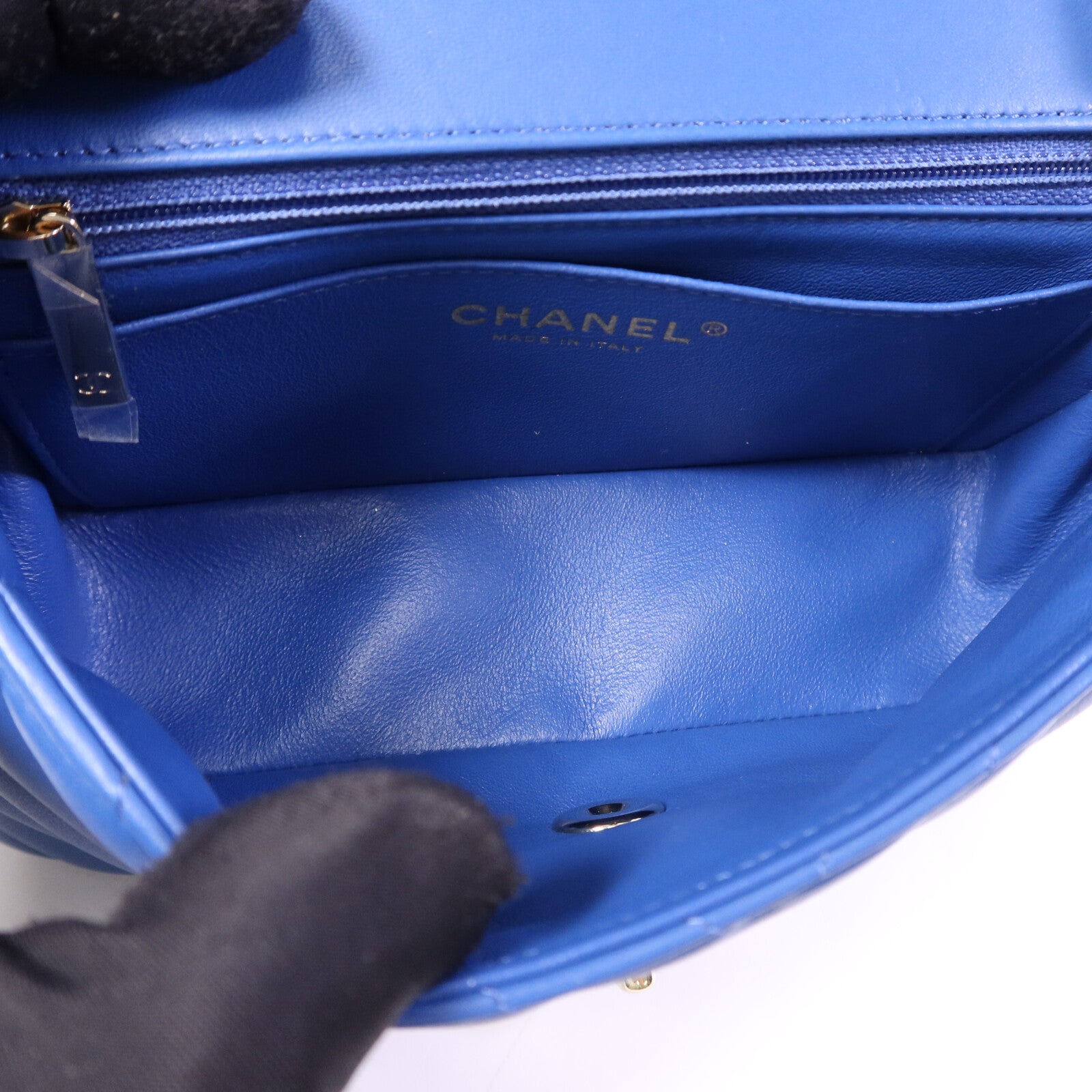 CHANEL 牛皮皮革Mini Classic 20銀扣鏈帶肩背袋