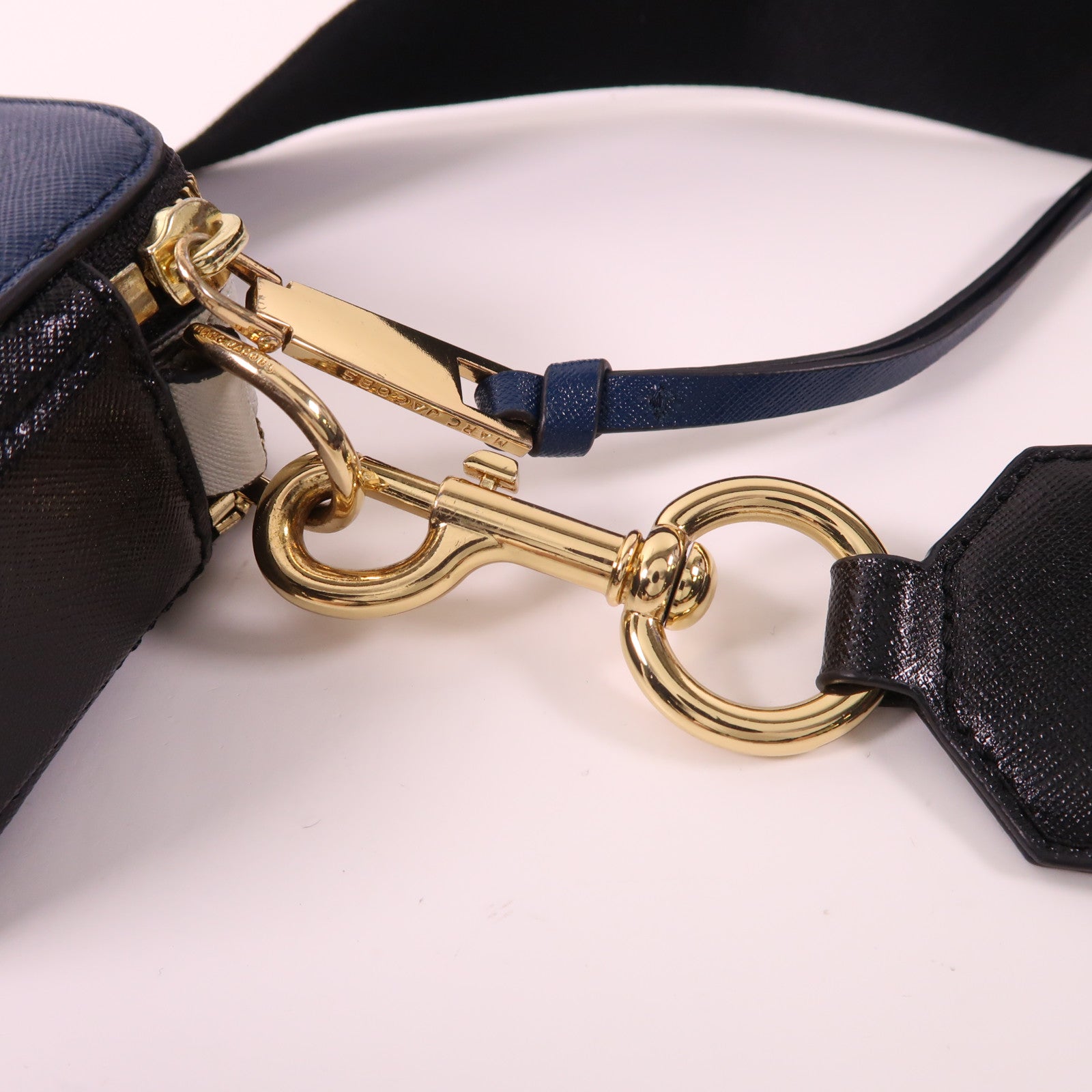 MARC JACOBS 牛皮皮革Shoulder Bag金扣肩背袋