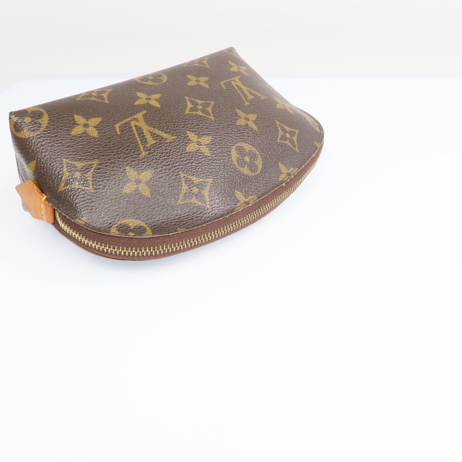 LOUIS VUITTON Monogram Cosmetic Pouch金扣手拿包