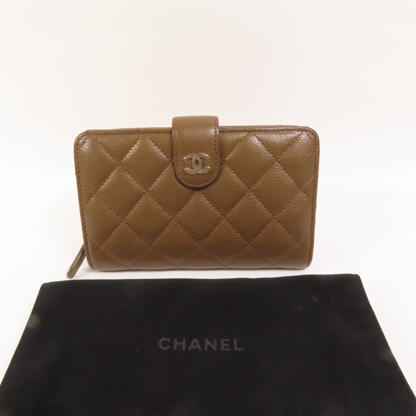 CHANEL 牛皮皮革Fold Wallet銀扣錢包