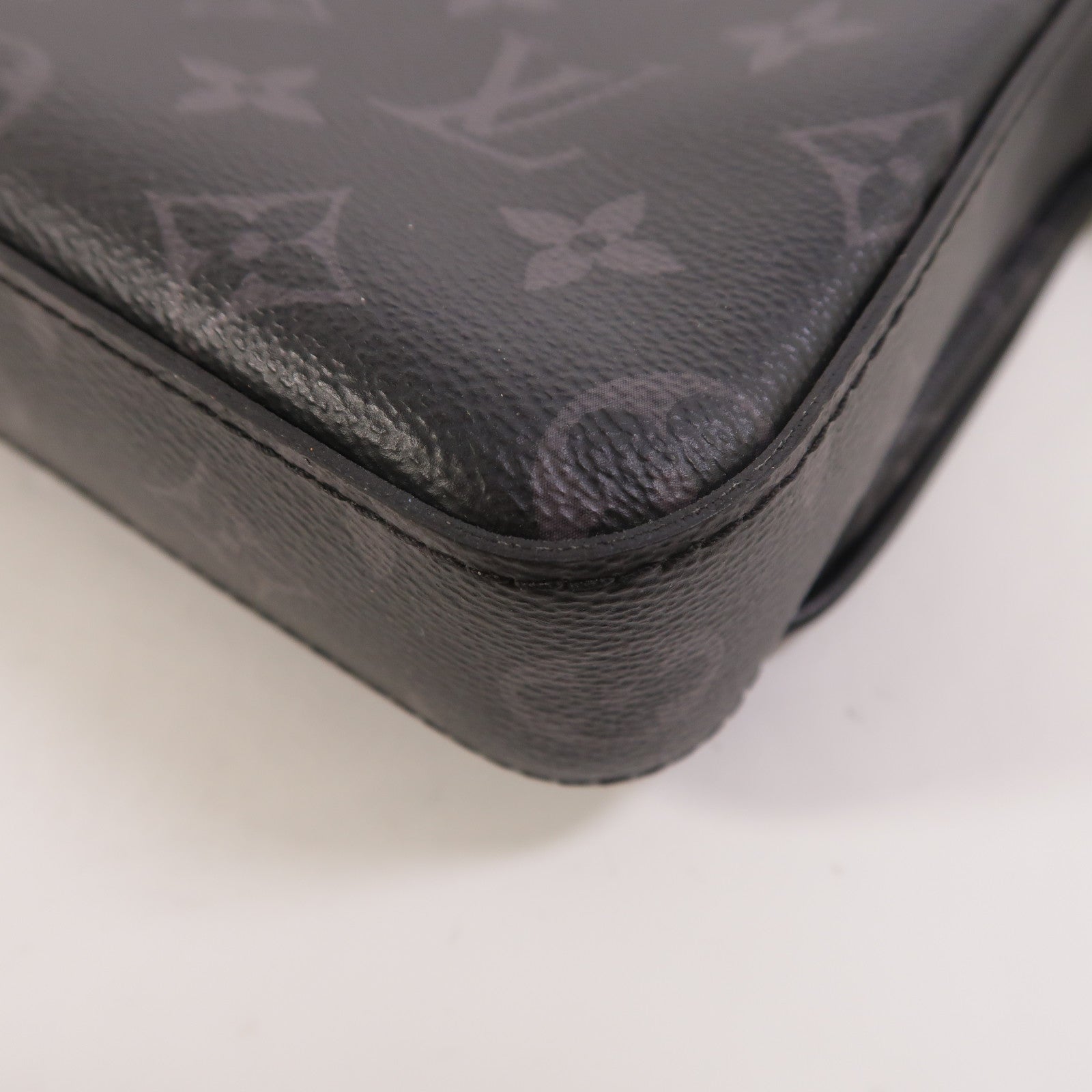 LOUIS VUITTON Monogram Eclipse Reverse Trio Messenger肩背袋