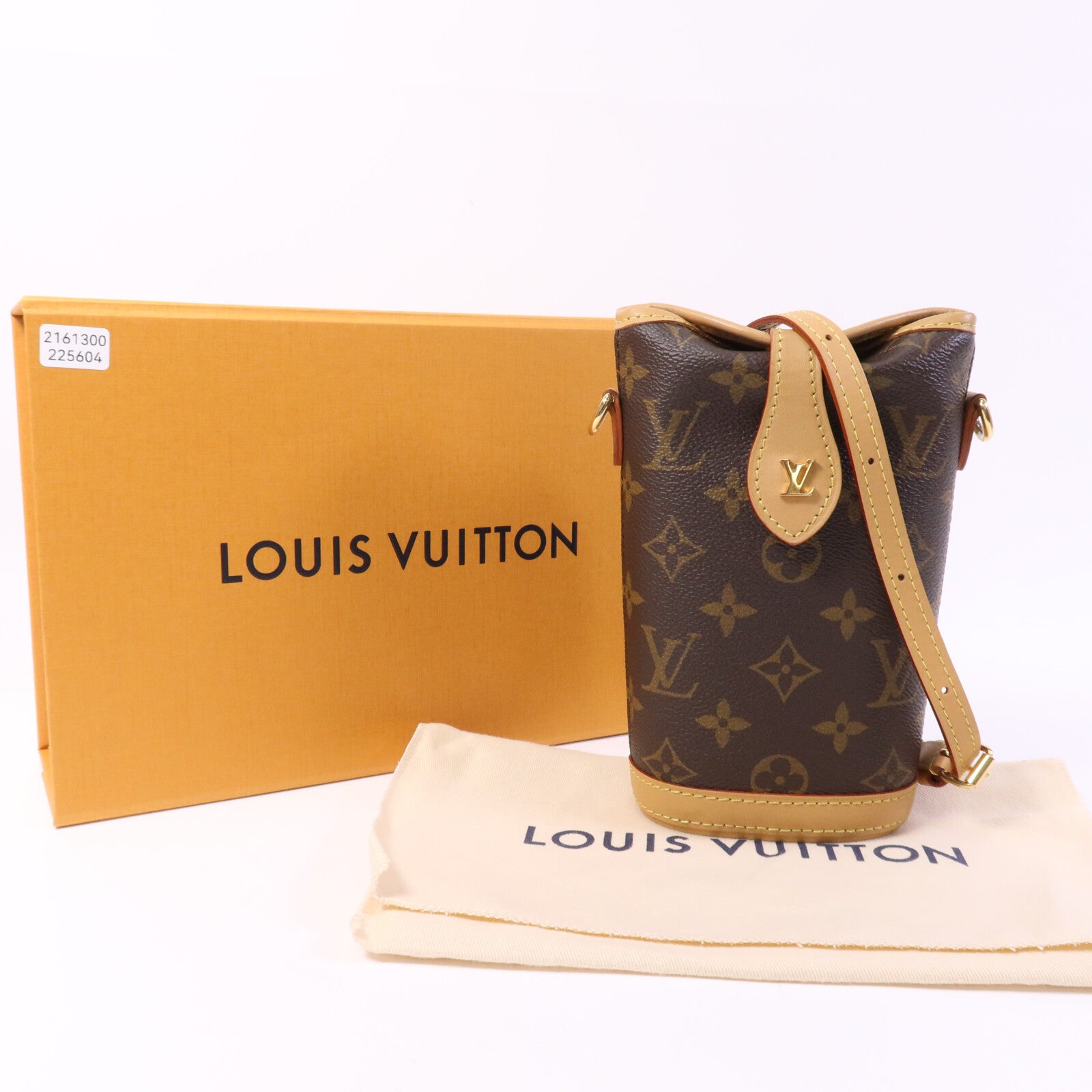 LOUIS VUITTON Monogram Fold Me Pouch金扣肩背袋