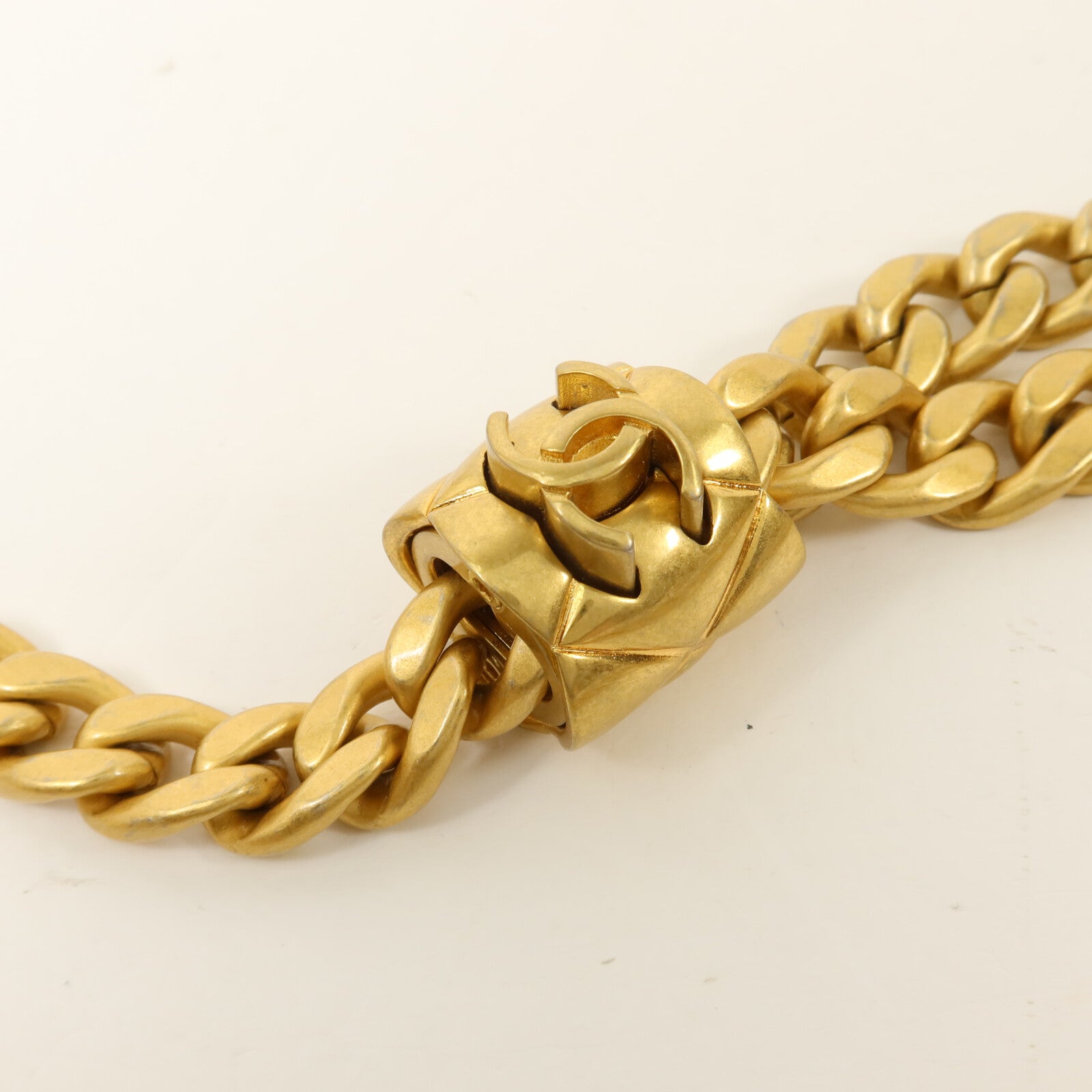 CHANEL 羊皮皮革Chain Shoulder鏈帶肩背袋