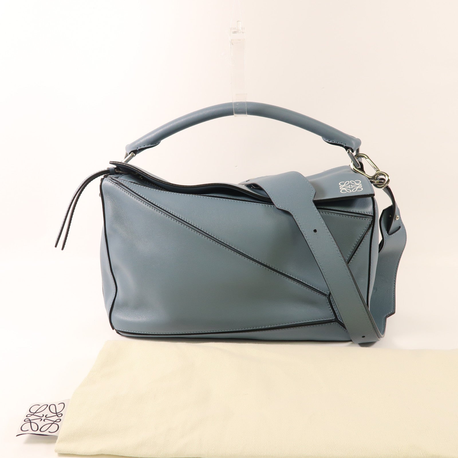 LOEWE 牛皮皮革Medium Puzzle銀扣手挽肩背兩用袋