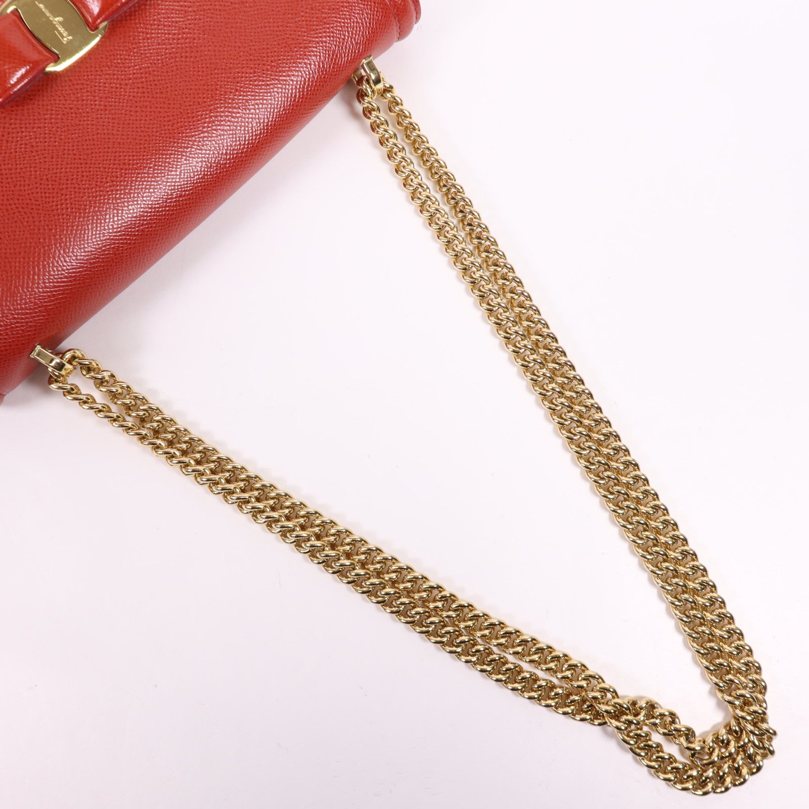 Salvatore Ferragamo 牛皮皮革Shoulder Bag金扣肩背袋