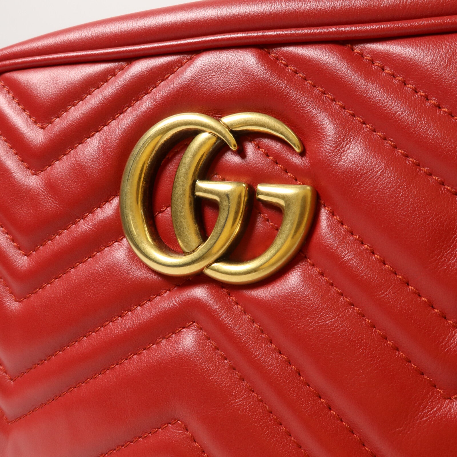 GUCCI 牛皮皮革GG Marmont Small肩背袋