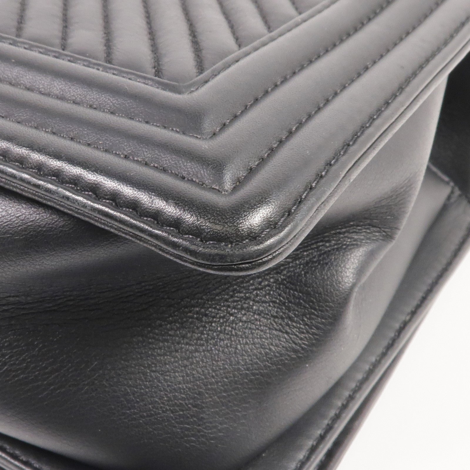 CHANEL 羊皮皮革Boy 25銀扣鏈帶肩背袋