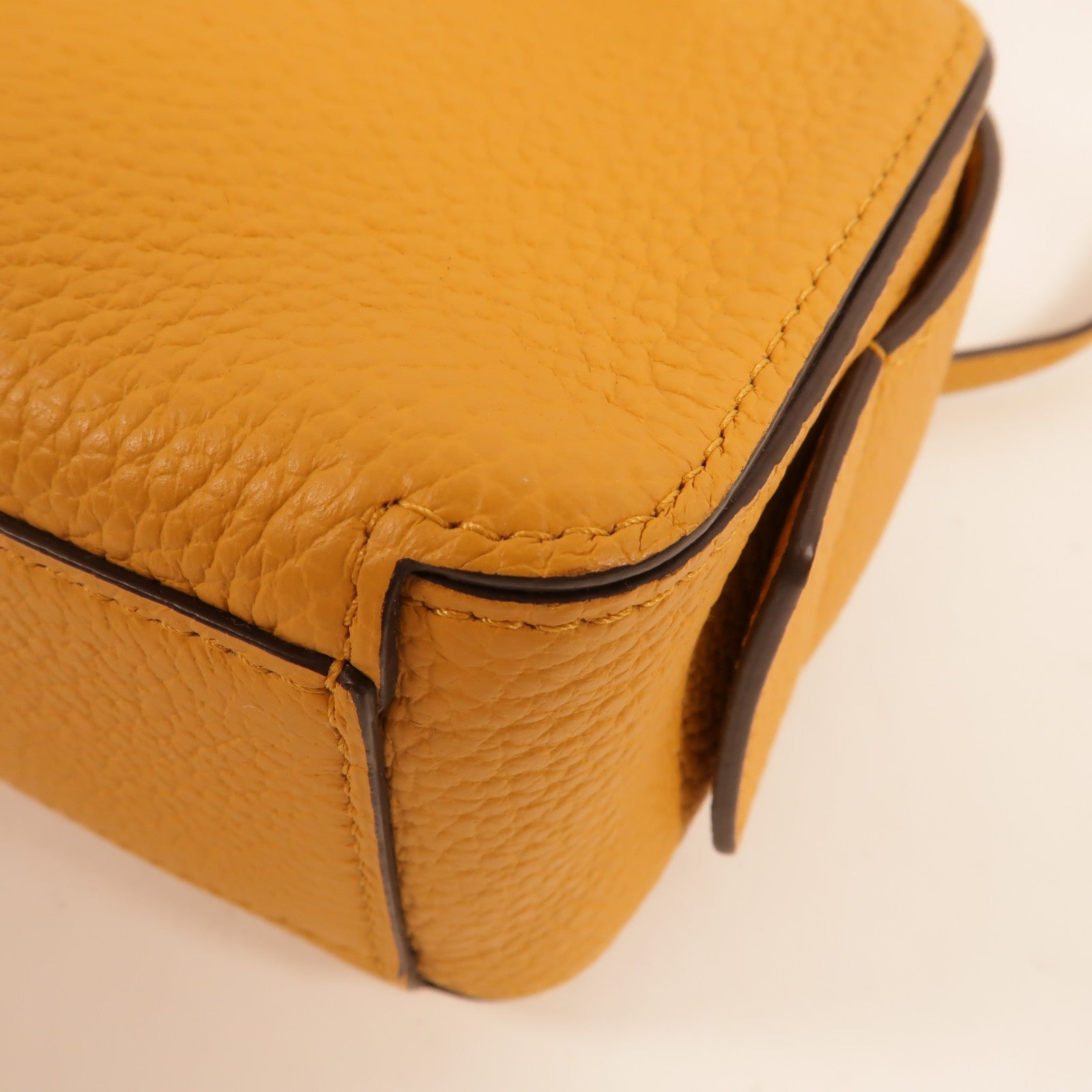 Delvaux 牛皮皮革Cool Box Nano手挽肩背兩用袋