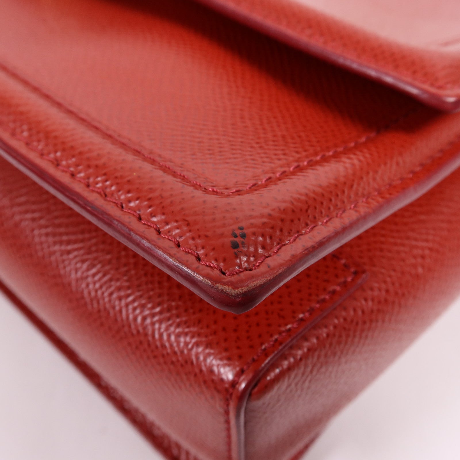 Salvatore Ferragamo 牛皮皮革Shoulder Bag金扣肩背袋