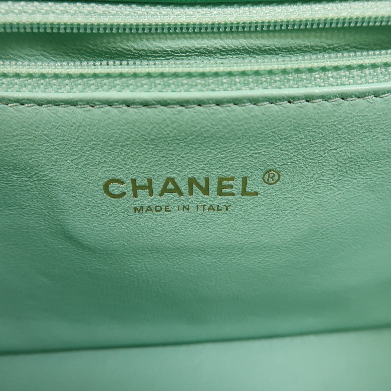 CHANEL 牛皮皮革Chain Shoulder金扣鏈帶肩背袋