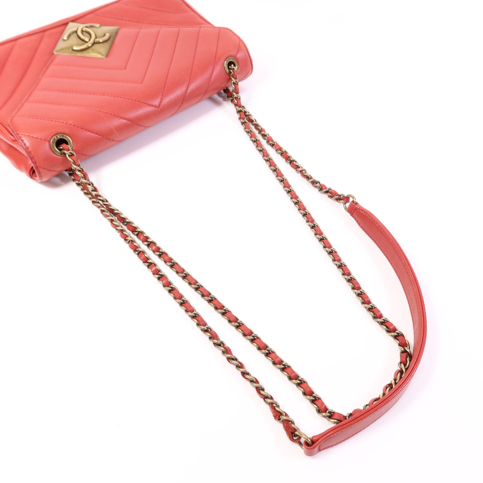 CHANEL 牛皮皮革Pyramid CC Camera Bag金扣鏈帶肩背袋