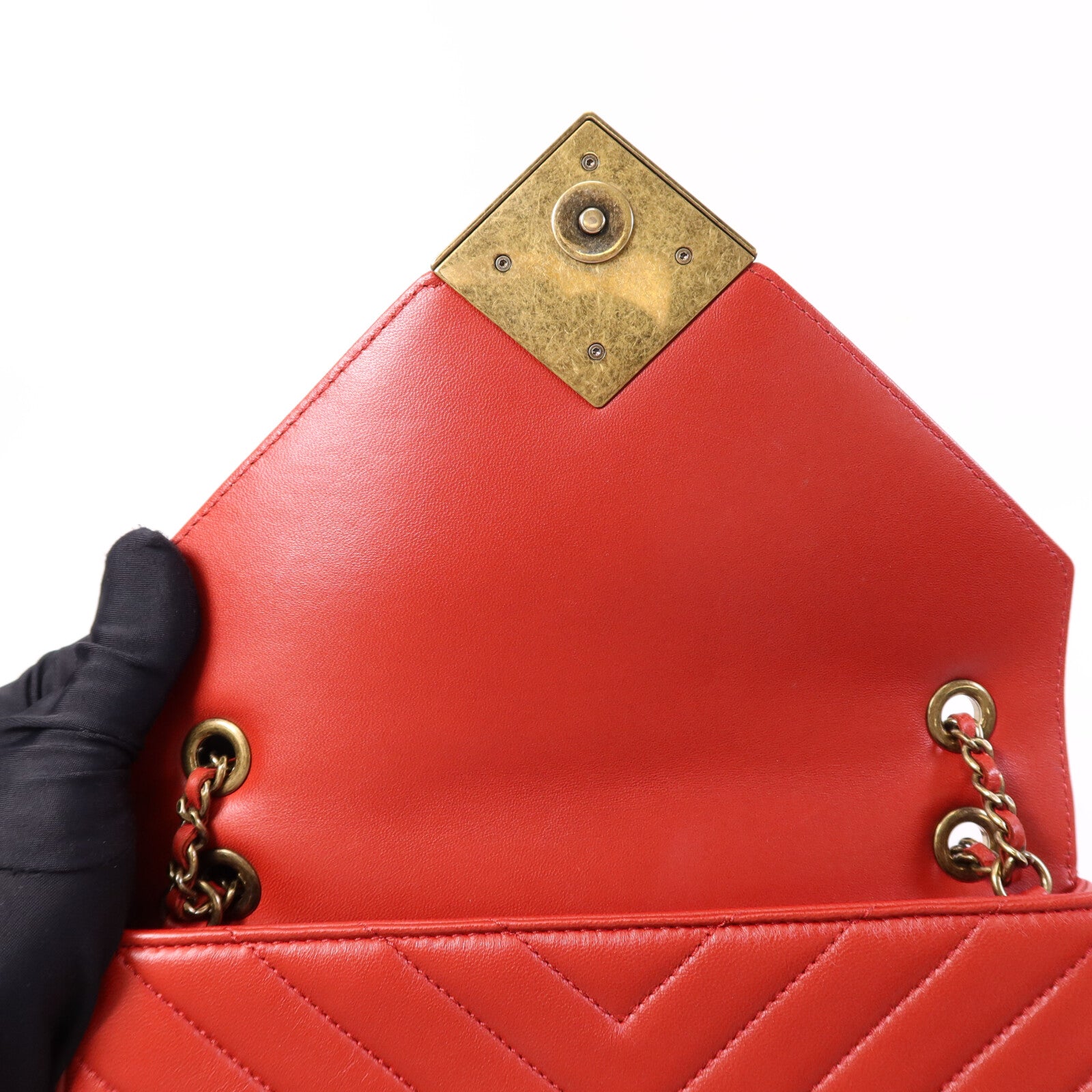 CHANEL 牛皮皮革Pyramid CC Camera Bag金扣鏈帶肩背袋