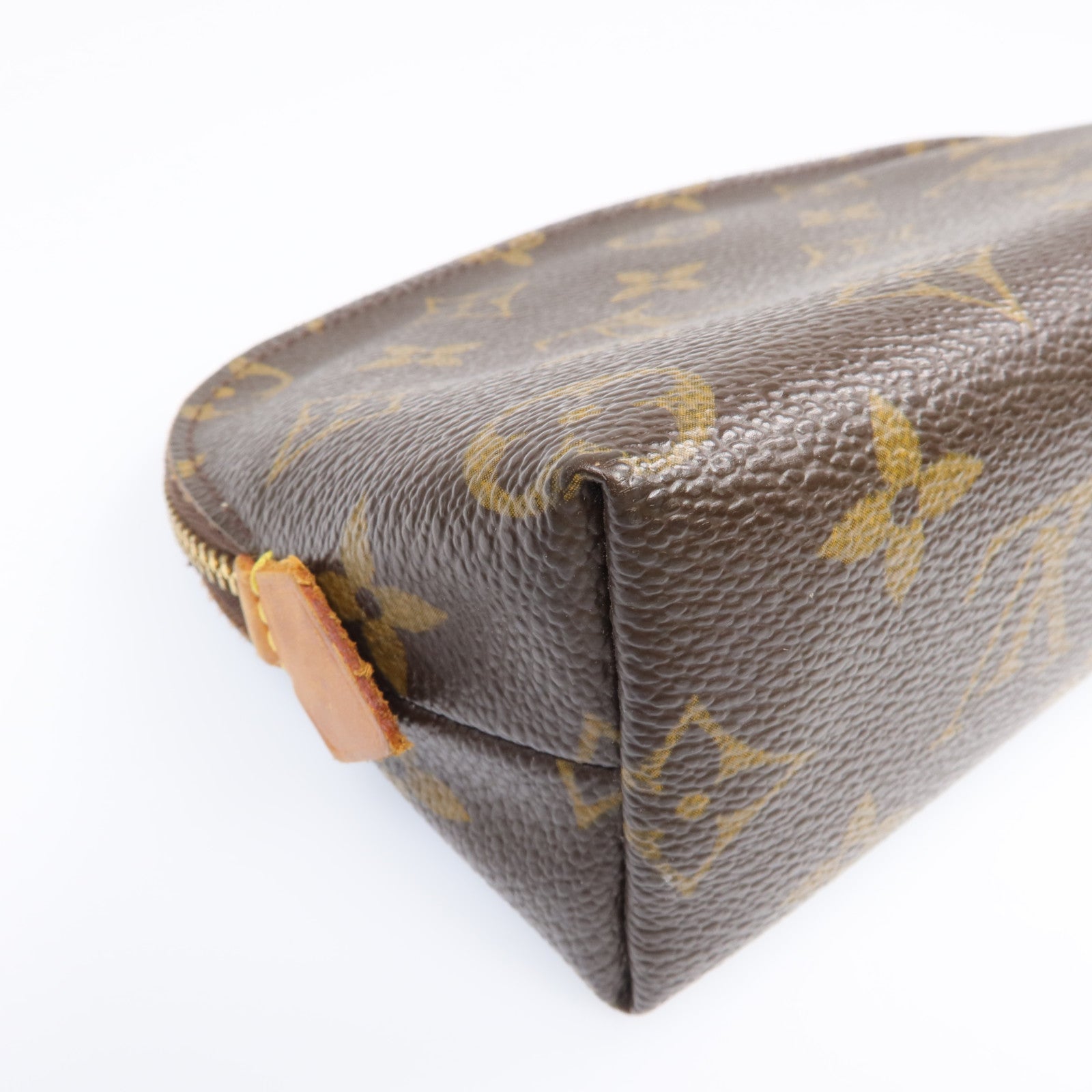 LOUIS VUITTON Monogram Cosmetic Pouch金扣手拿包