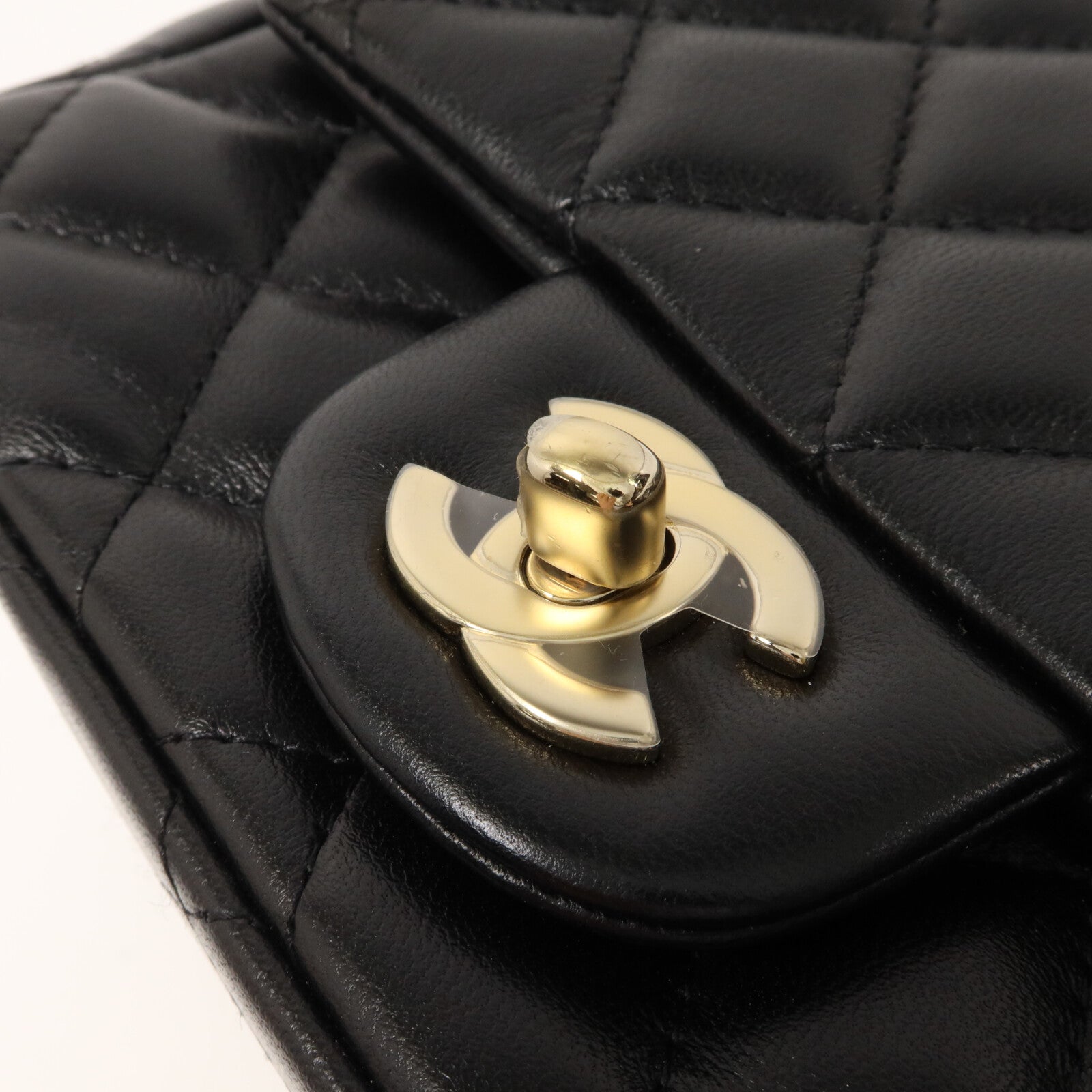 CHANEL 羊皮皮革Mini Classic 17鏈帶肩背袋