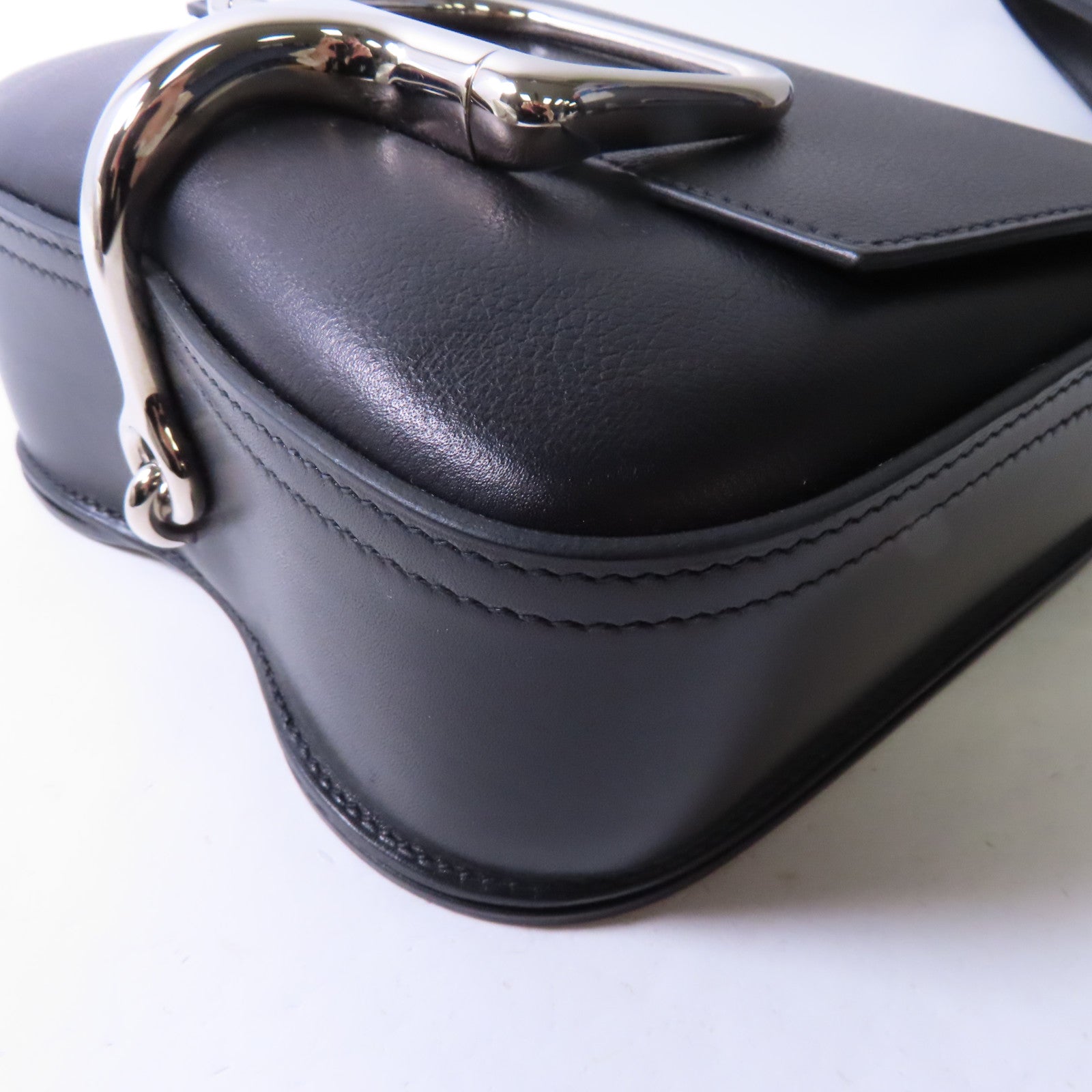 HERMES 【激減優惠】Evercolor皮革Mini Della Cavalleria Bag銀扣肩背袋黑色