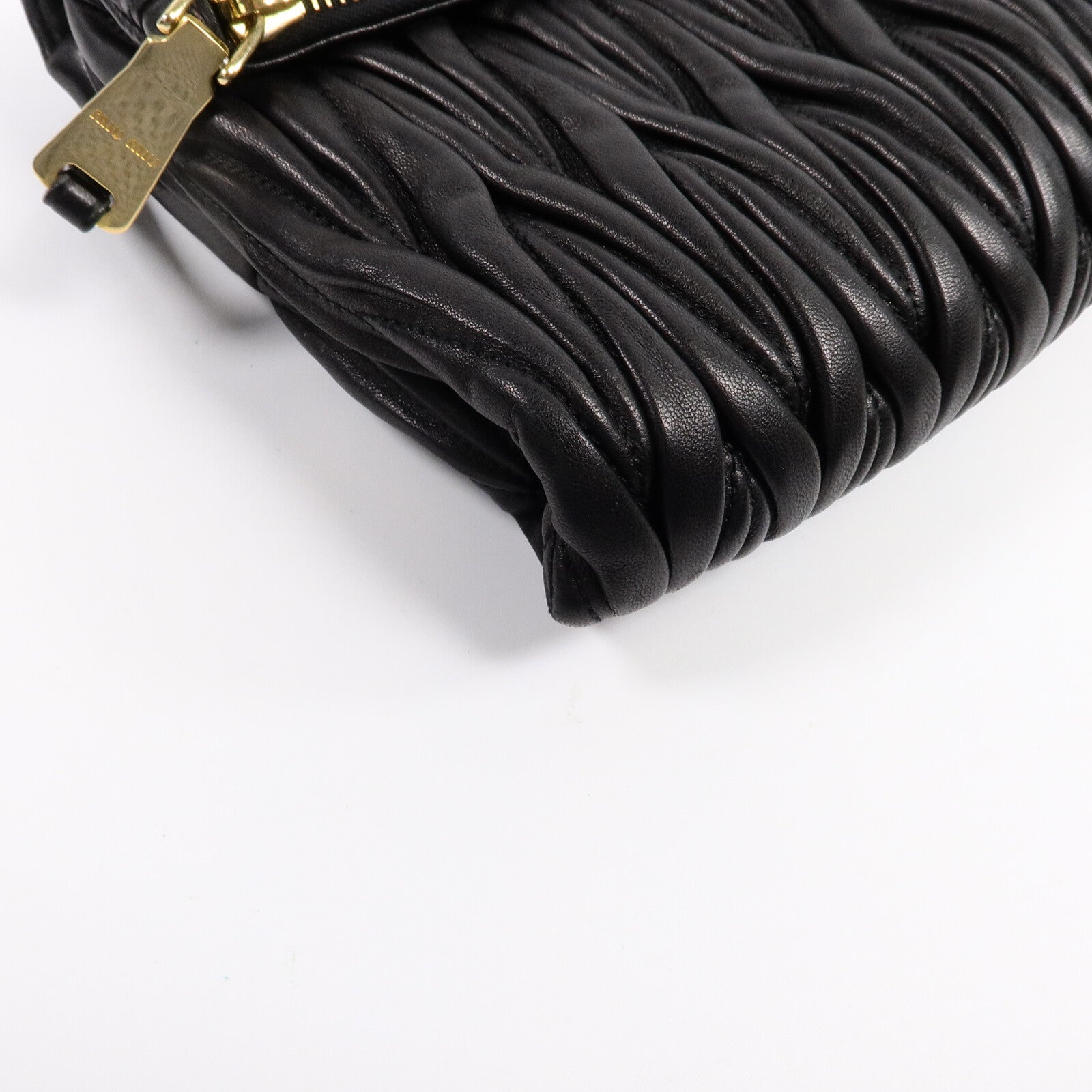 Miu Miu 羊皮皮革 Materasse Clutch肩背袋