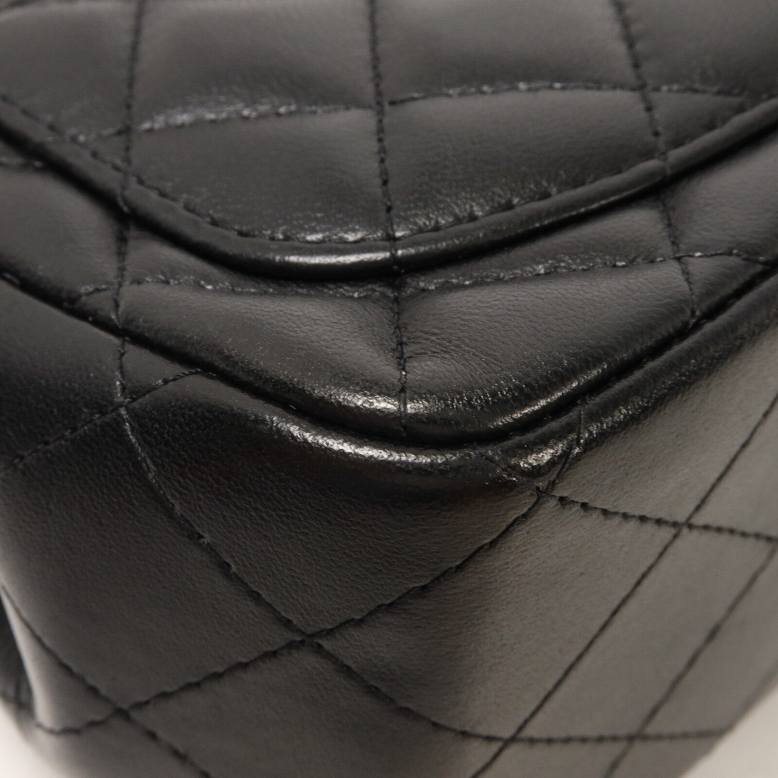 CHANEL 羊皮皮革Mini Classic 17鏈帶肩背袋