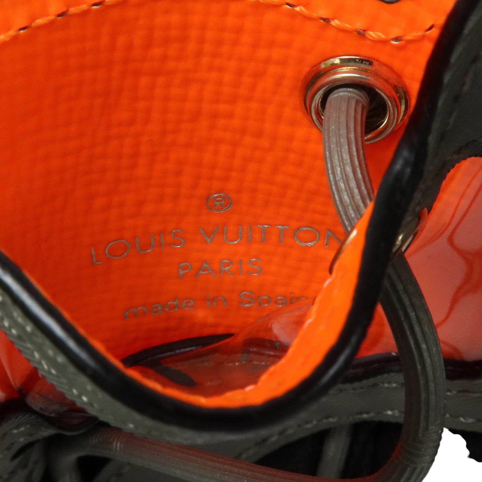 LOUIS VUITTON Monogram Titanium Porte Address Dog掛飾
