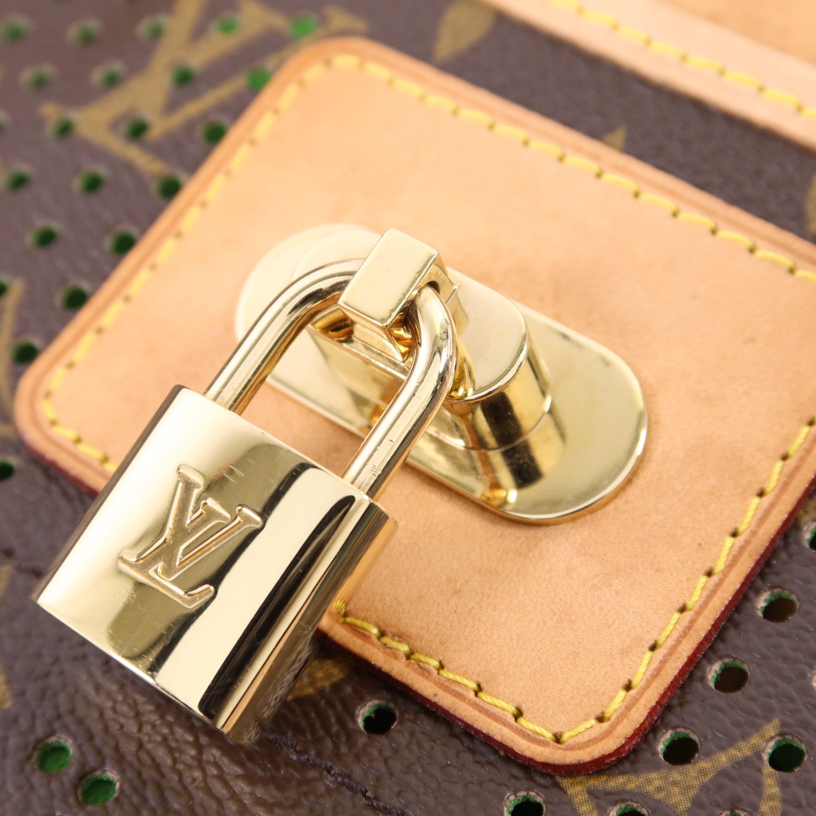 LOUIS VUITTON Monogram Perfo Musette金扣肩背袋