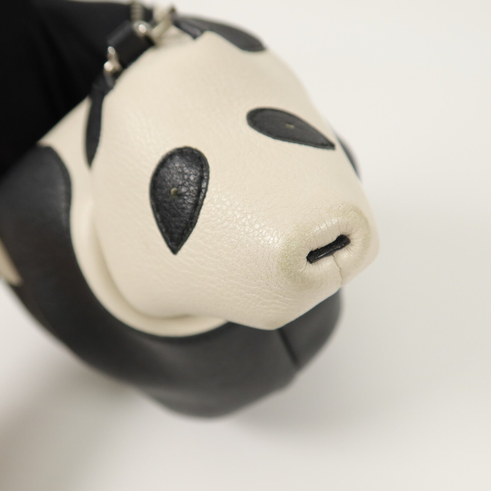 LOEWE 牛皮皮革Panda Mini Bag肩背袋