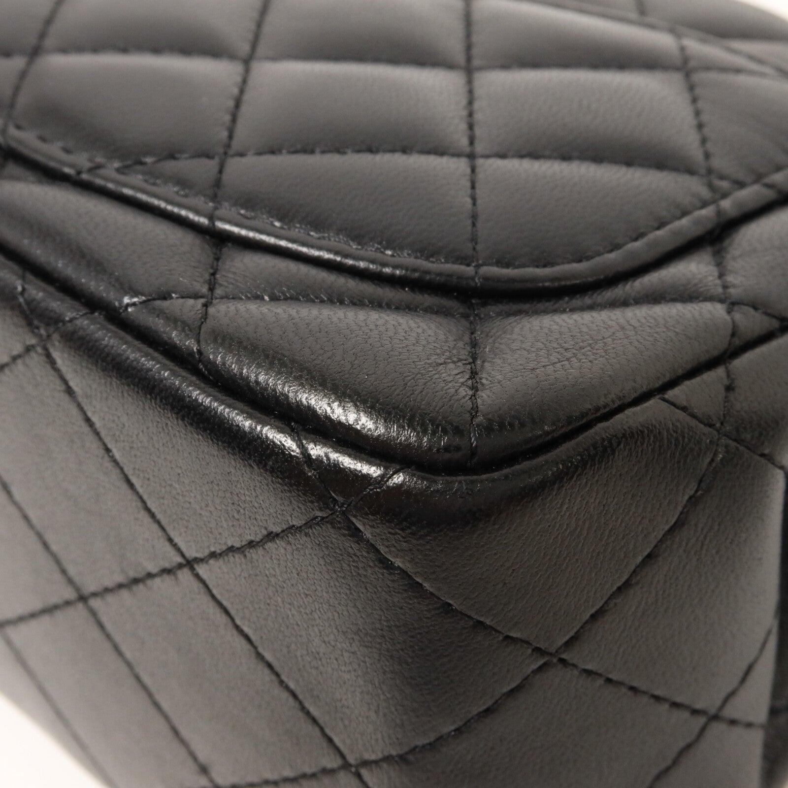 CHANEL 羊皮皮革Mini Classic 17鏈帶肩背袋