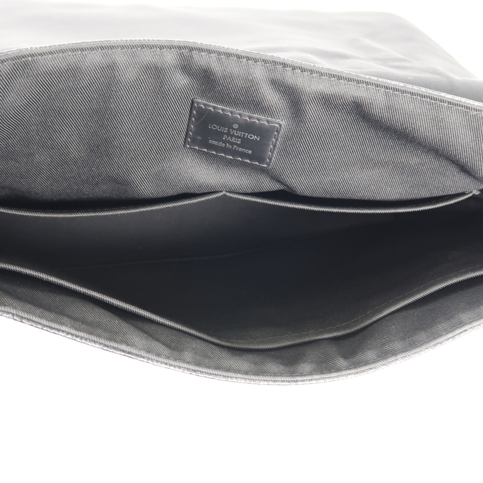 LOUIS VUITTON Damier Graphite District MM銀扣肩背袋