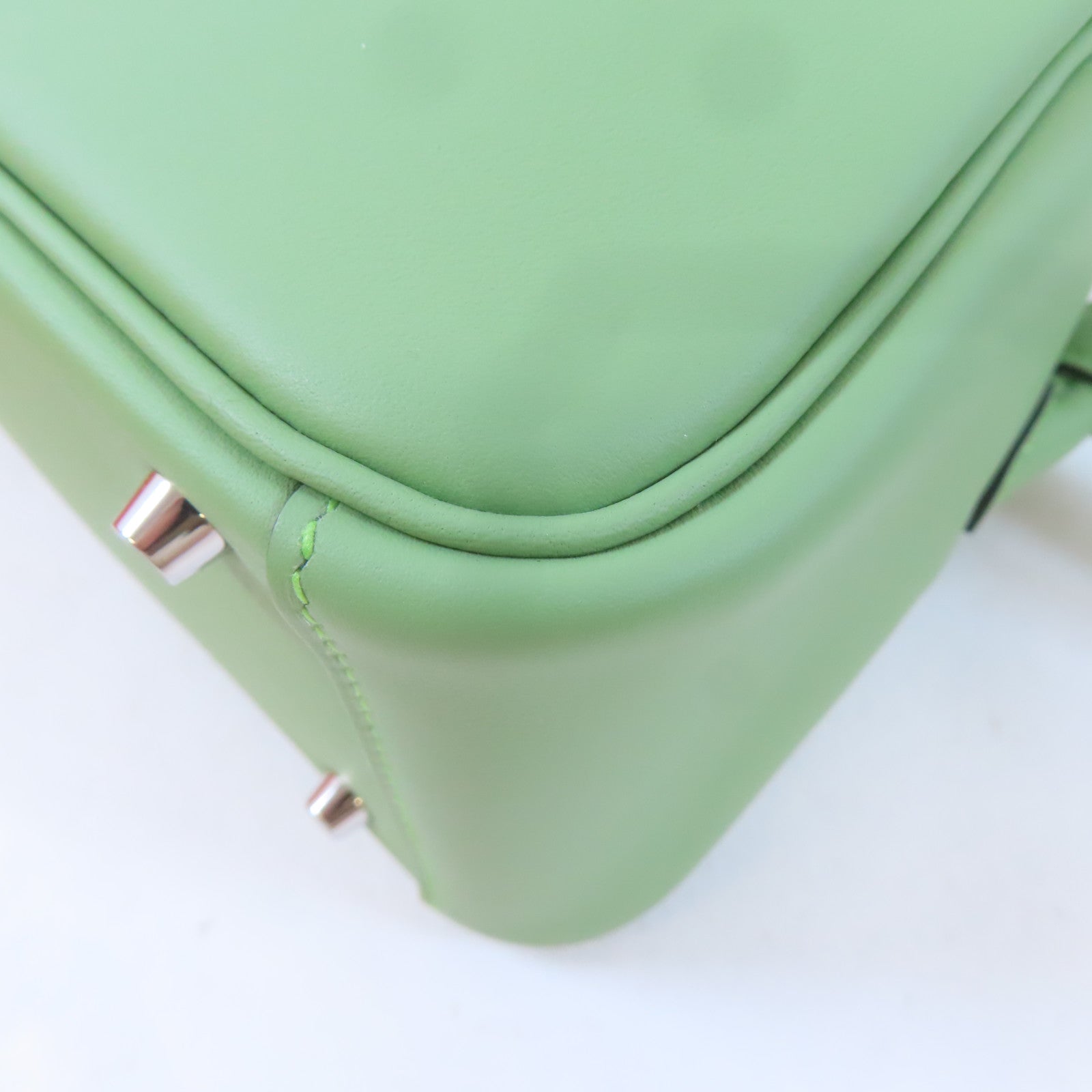 HERMES【激減優惠】 Swift皮革Mini Lindy銀扣手挽肩背兩用袋Vert Criquet/綠色