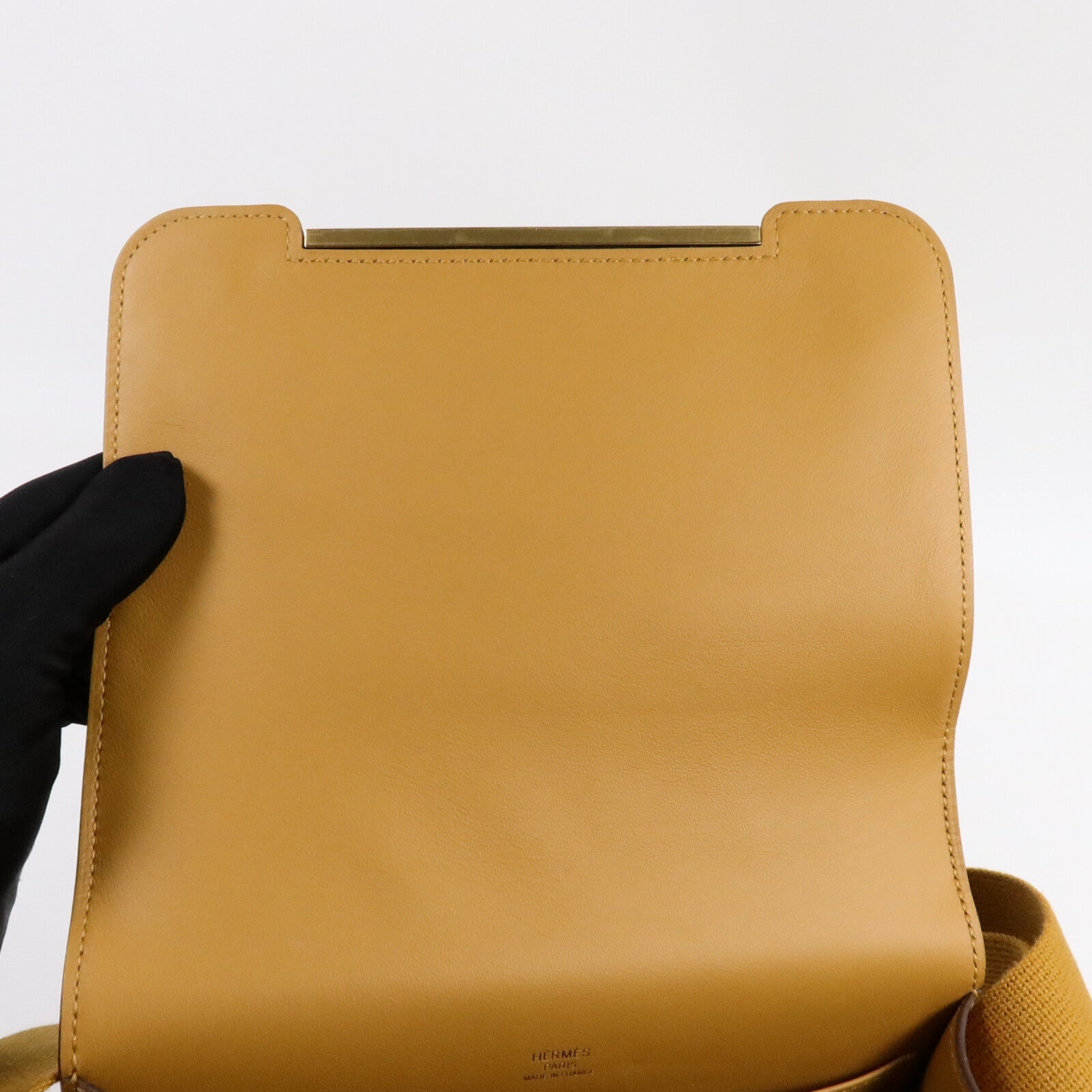 HERMES Chevre皮革Geta肩背袋Caramel