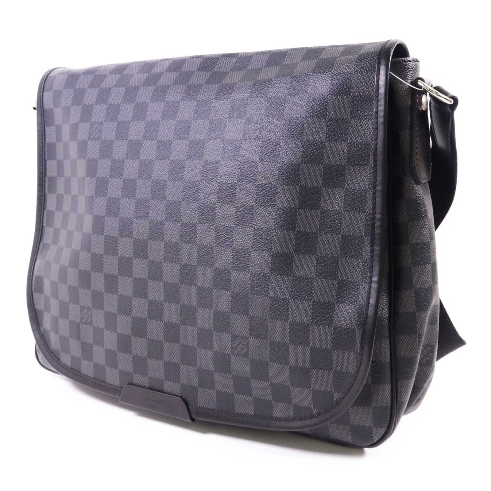 LOUIS VUITTON Damier Graphite Daniel GM銀扣肩背袋