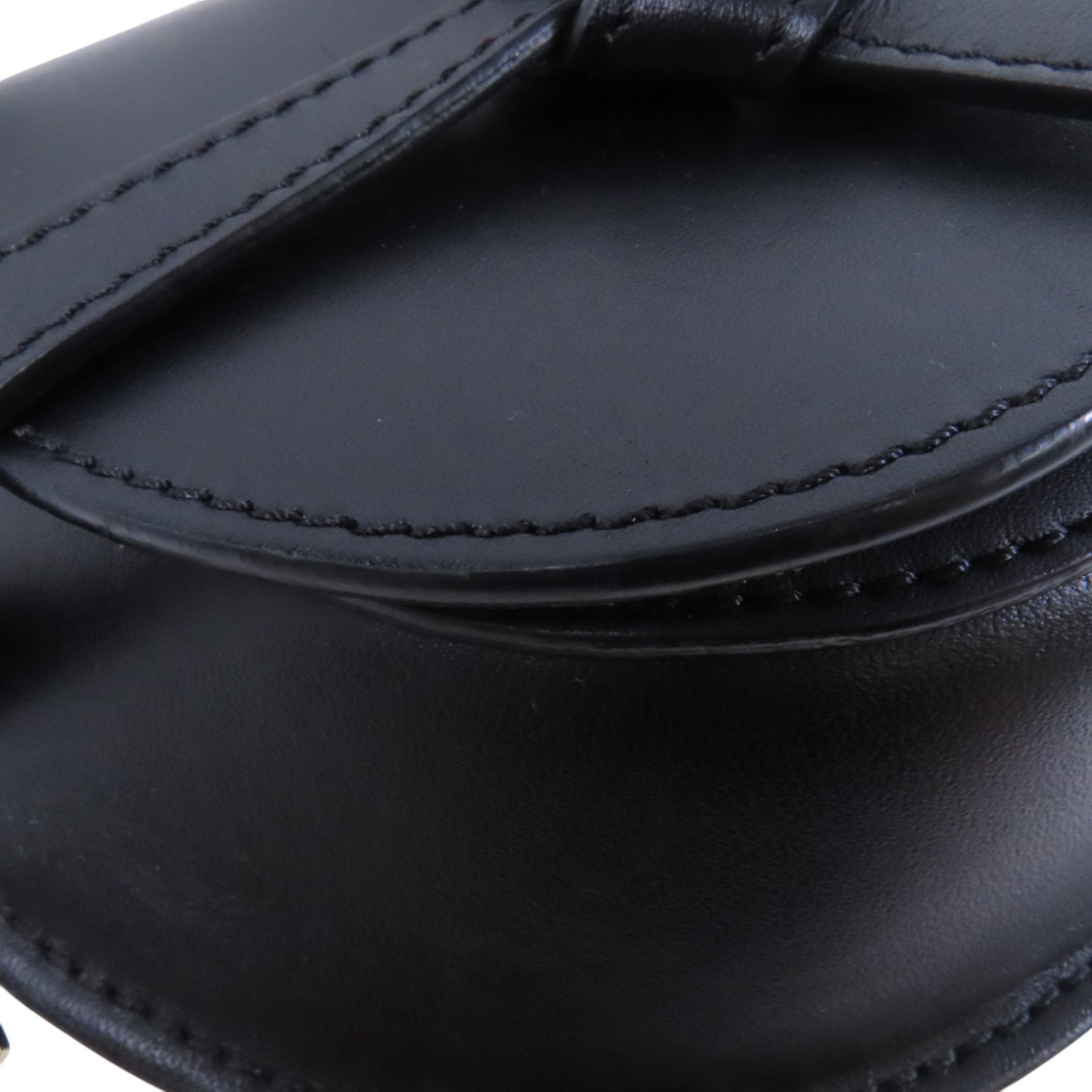 LOEWE 牛皮皮革Mini Geta金扣肩背袋