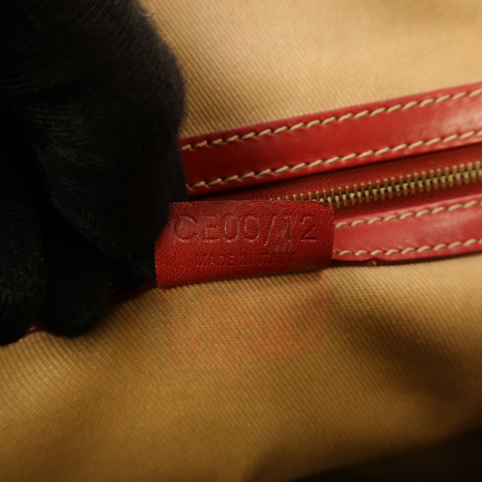 CELINE 塗層帆布Shoulder Bag金扣肩背袋紅色/米色
