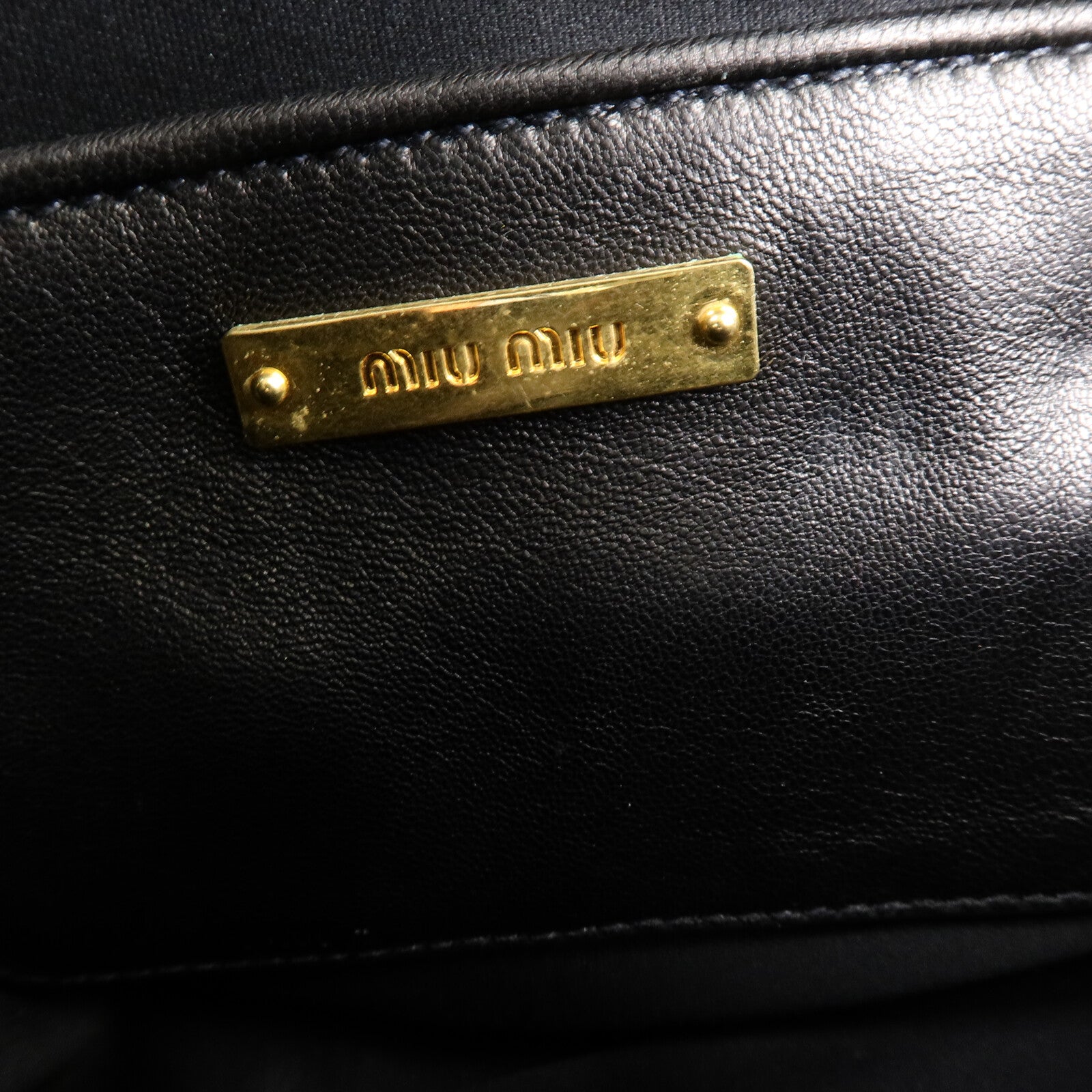 Miu Miu 羊皮皮革 Materasse Clutch肩背袋