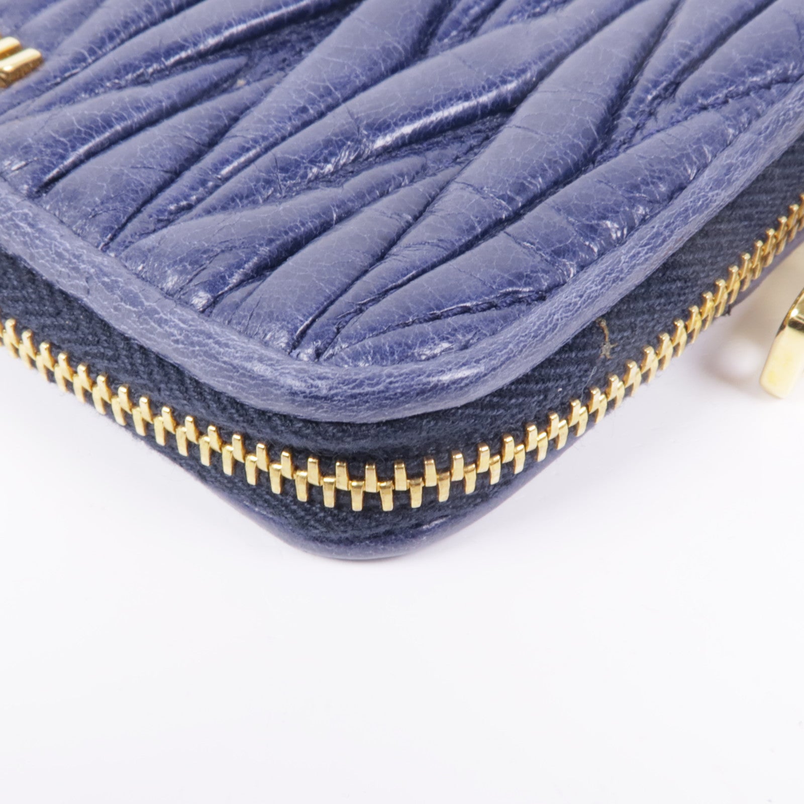 Miu Miu 牛皮皮革Card Case金扣卡片套