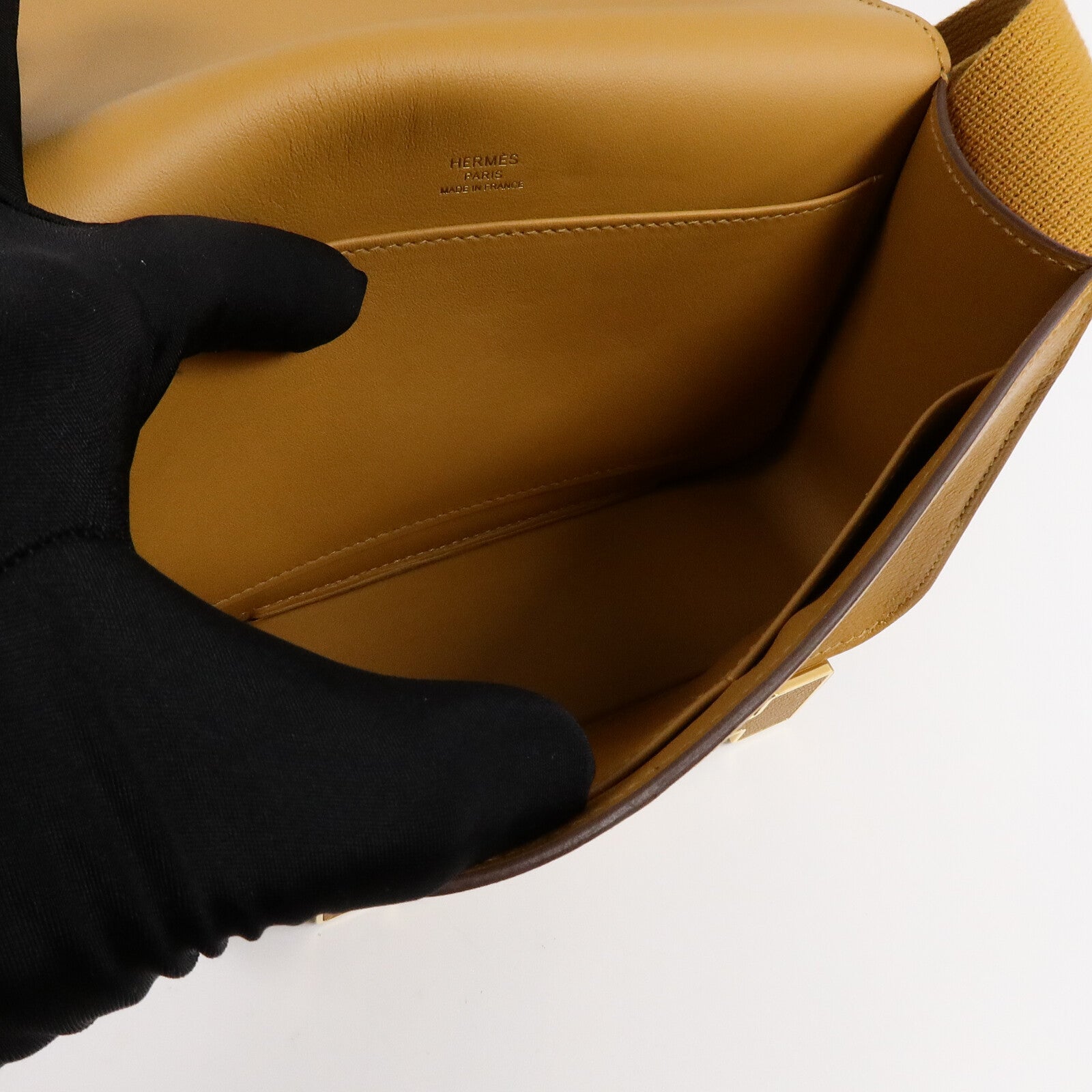 HERMES Chevre皮革Geta肩背袋Caramel