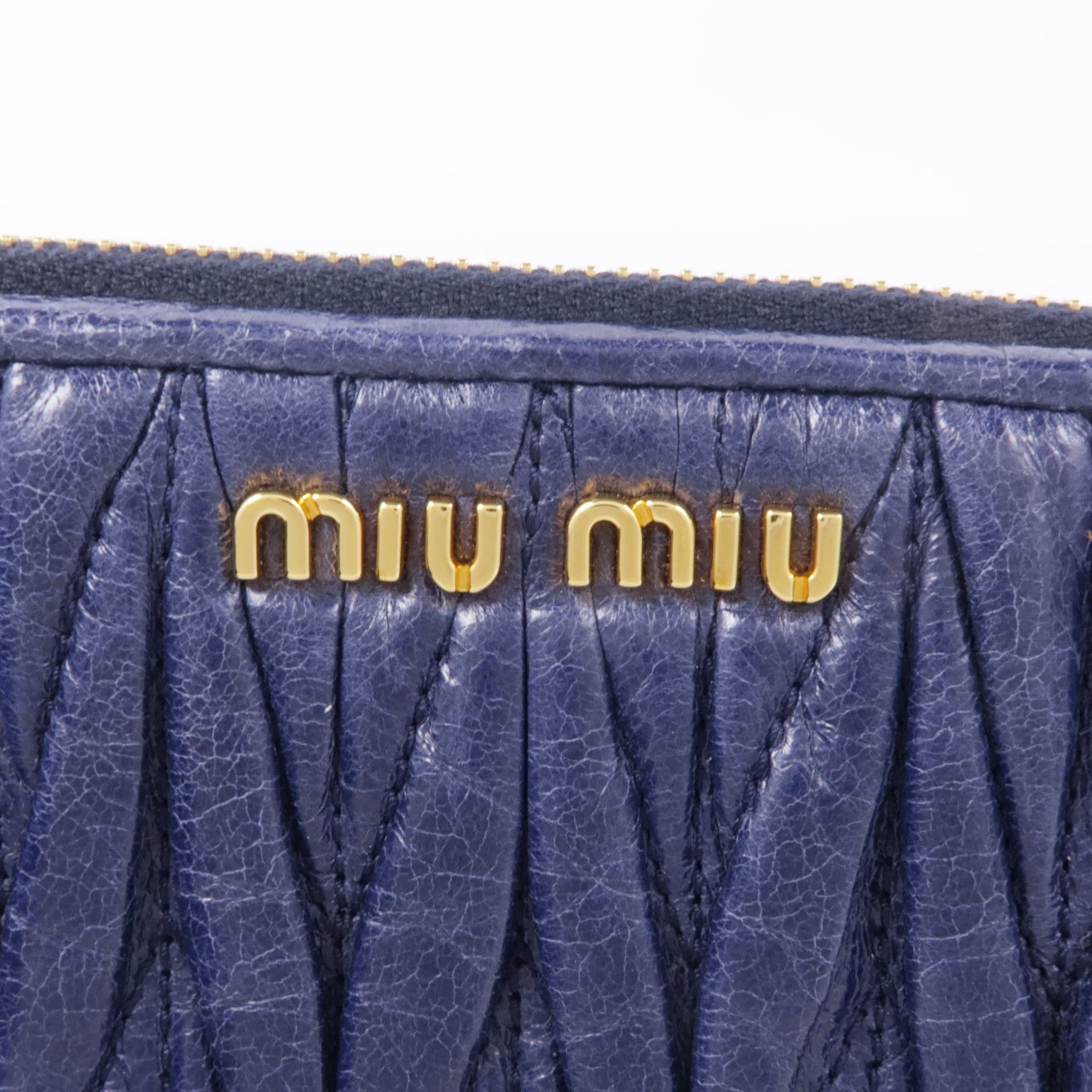 Miu Miu 牛皮皮革Card Case金扣卡片套
