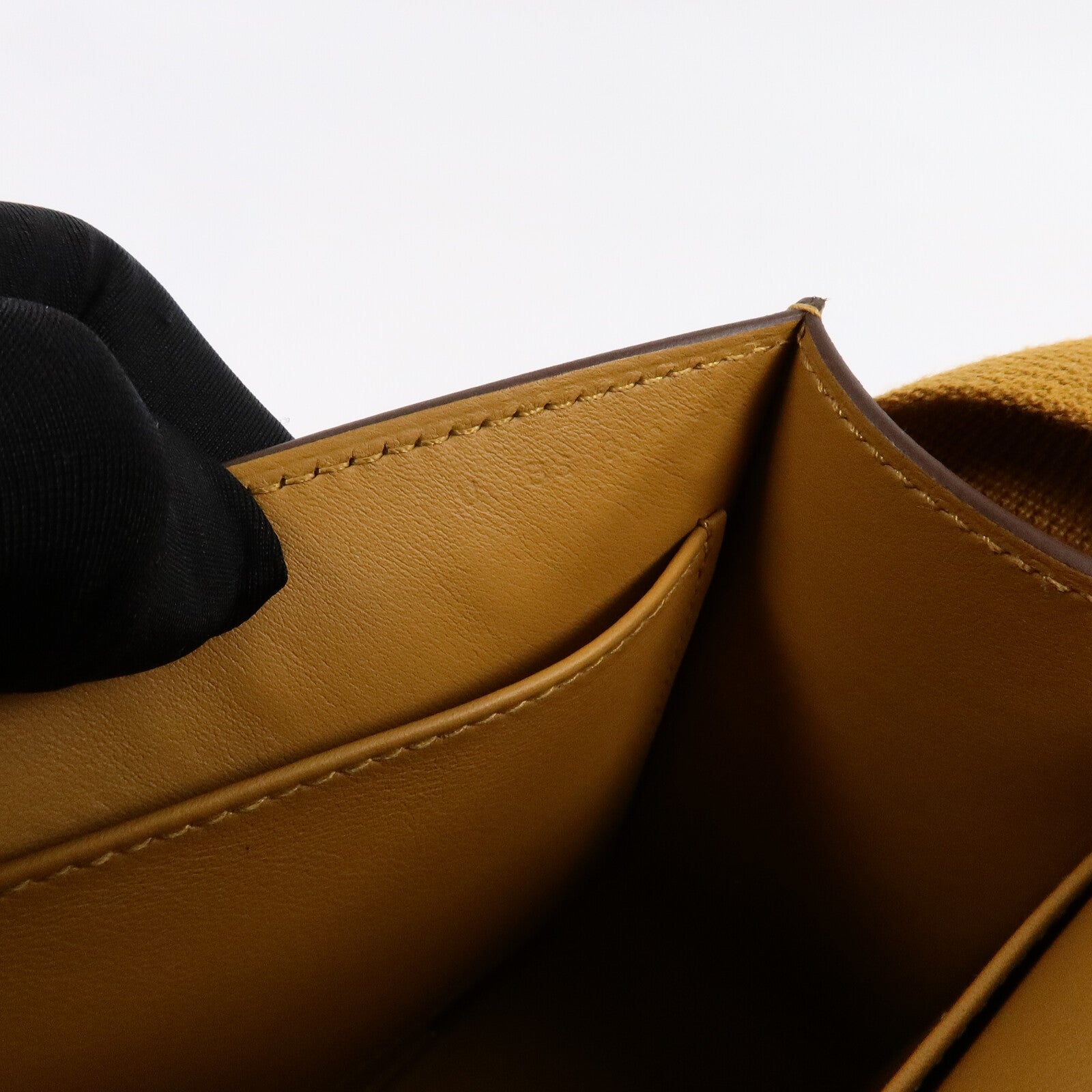 HERMES Chevre皮革Geta肩背袋Caramel