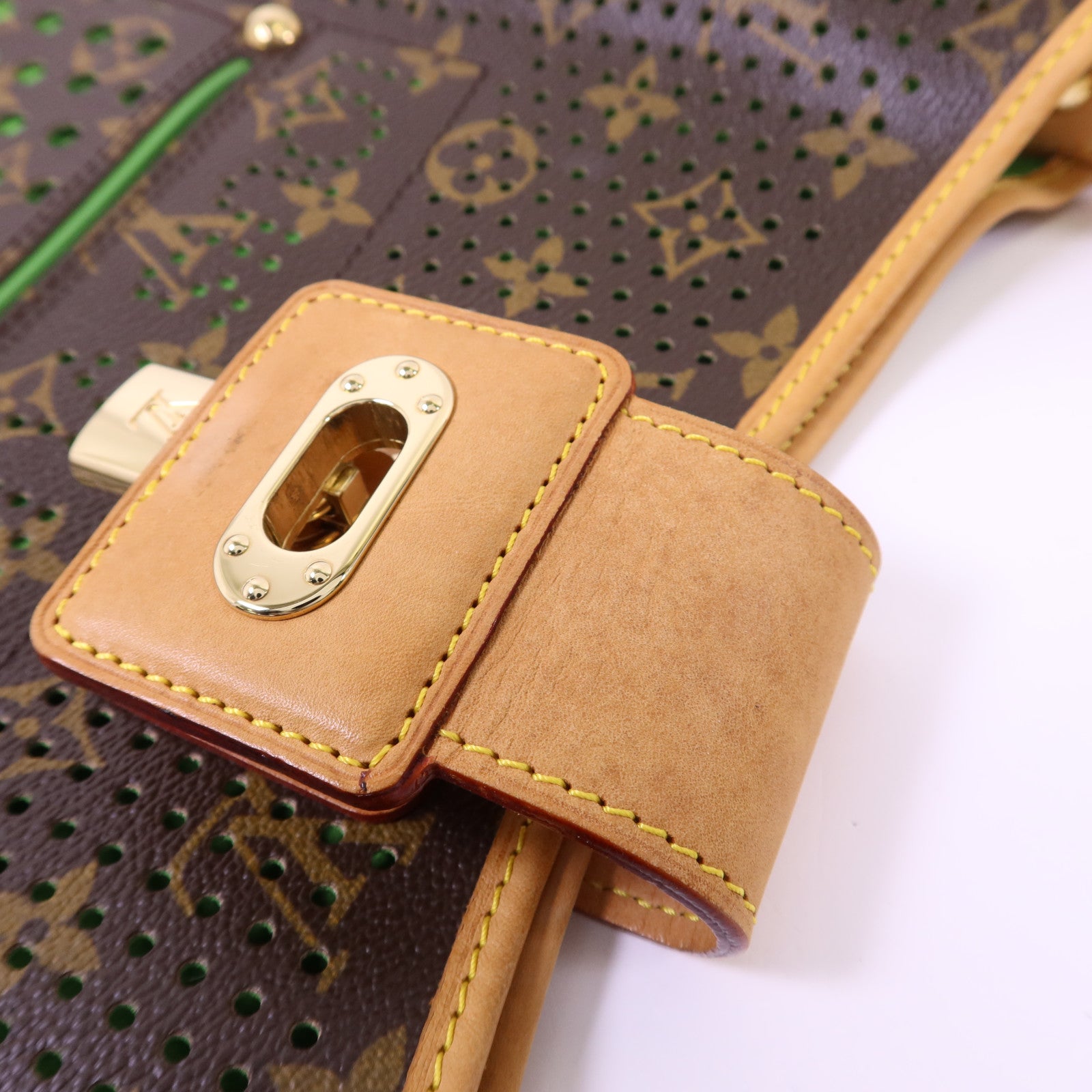 LOUIS VUITTON Monogram Perfo Musette金扣肩背袋