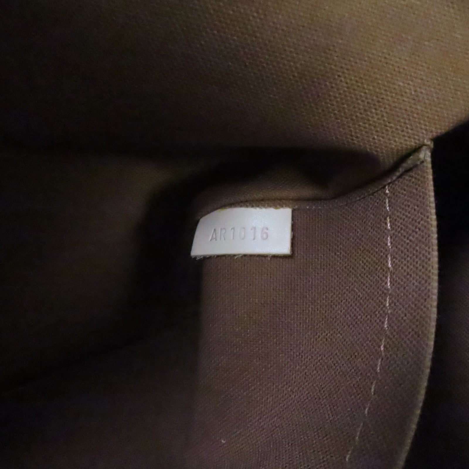 LOUIS VUITTON 【激減優惠】Monogram Lockit horizontal金扣手挽袋啡色