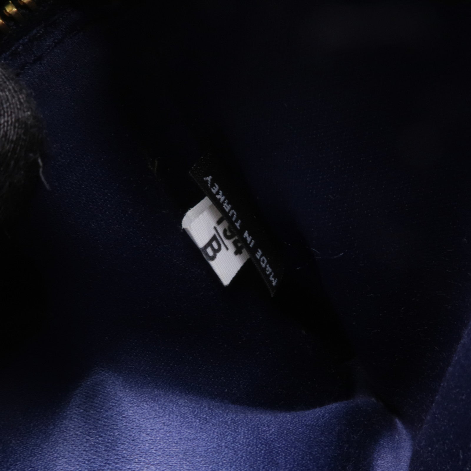 Miu Miu 【激減優惠】牛皮皮革Card Case金扣卡片套