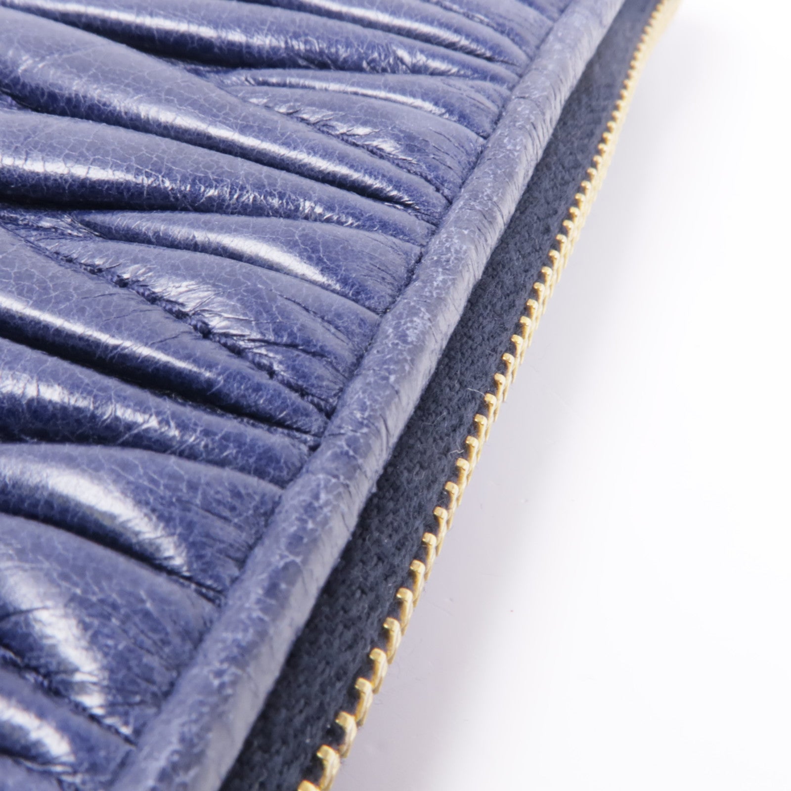 Miu Miu 牛皮皮革Card Case金扣卡片套