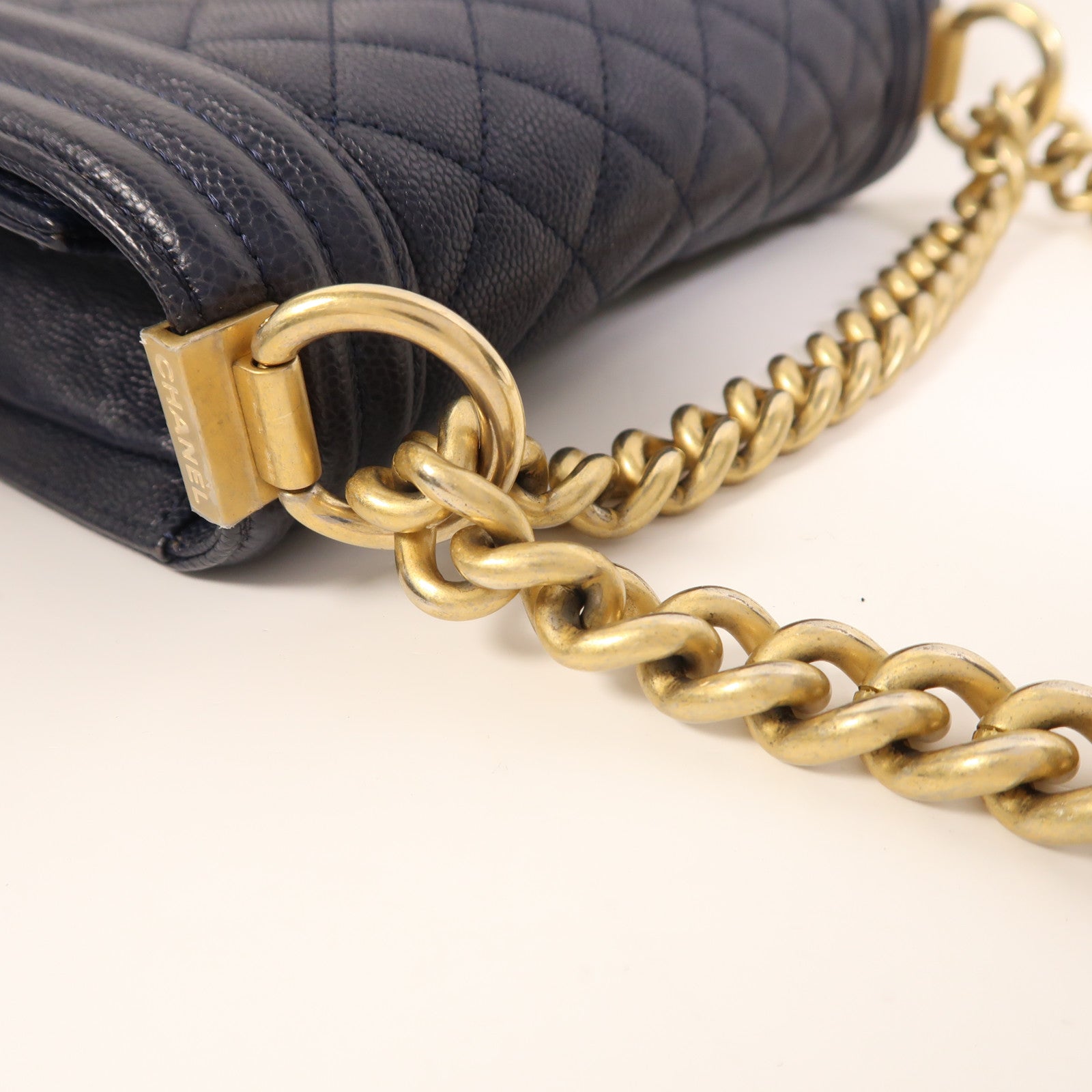 CHANEL 牛皮皮革Boy 20金扣鏈帶肩背袋