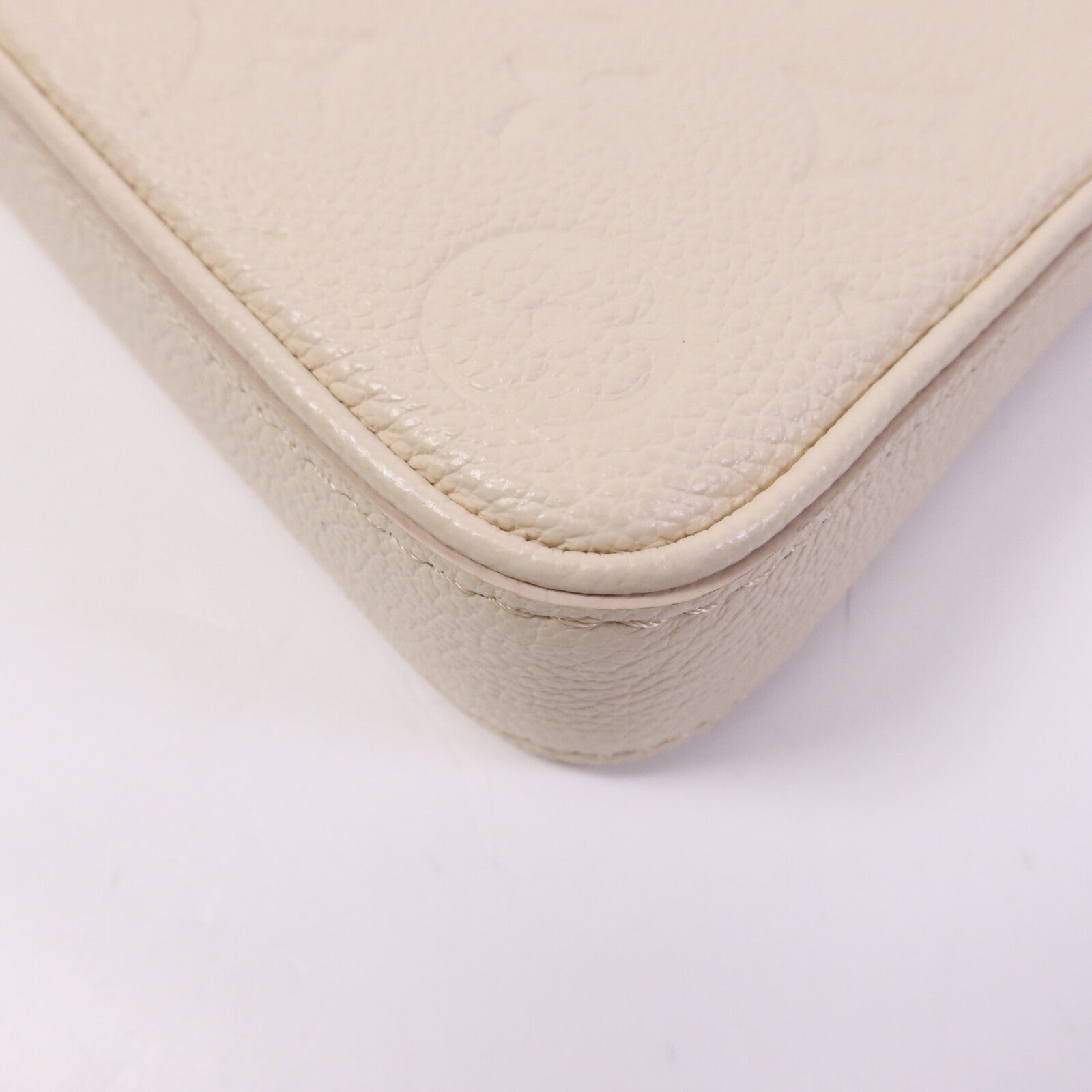 LOUIS VUITTON Monogram Empreinte Easy Pouch On Strap金扣手挽肩背兩用袋