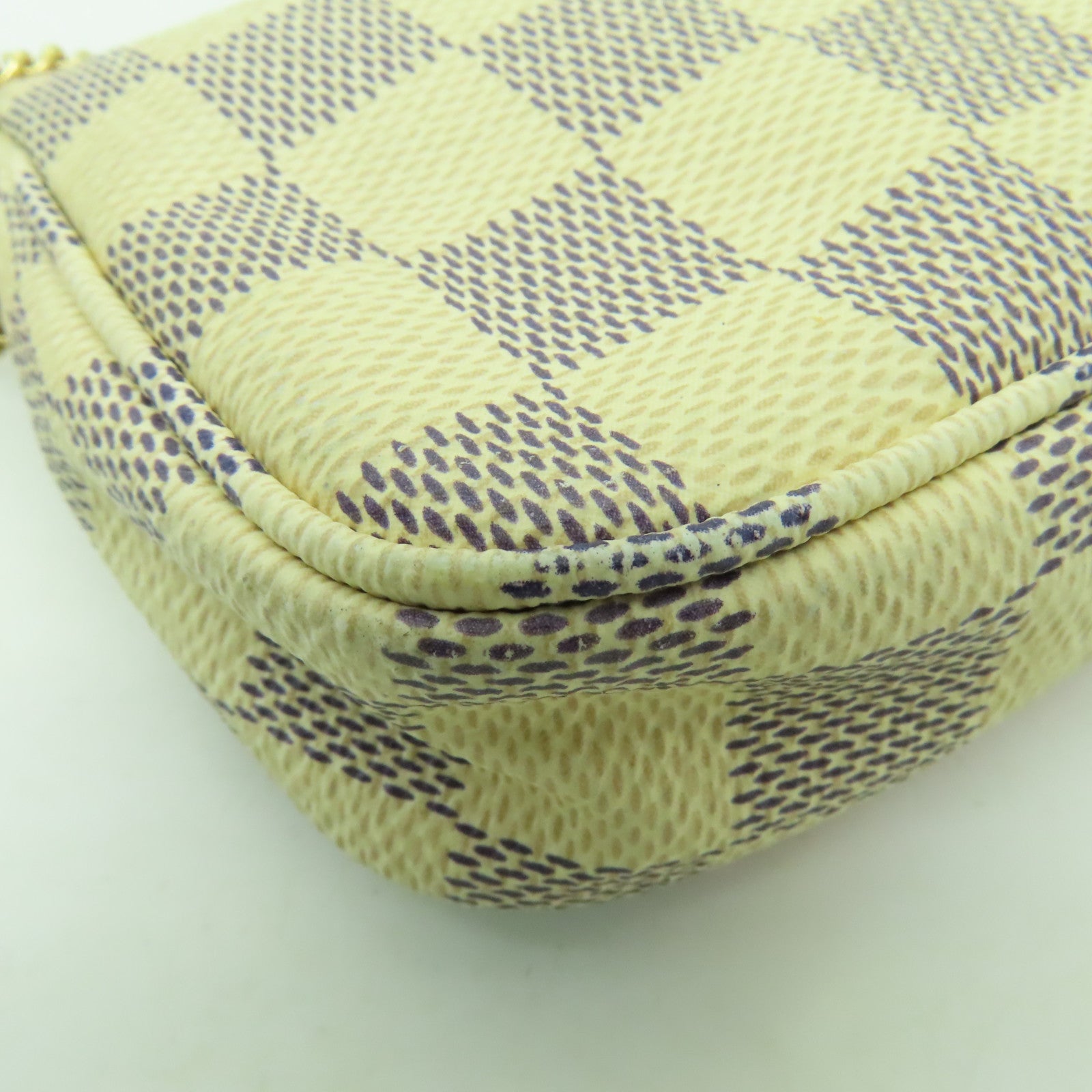 LOUIS VUITTON 【激減優惠】Damier Azur Mini Pochette Accessoires Pouch金扣鏈帶肩背袋白色