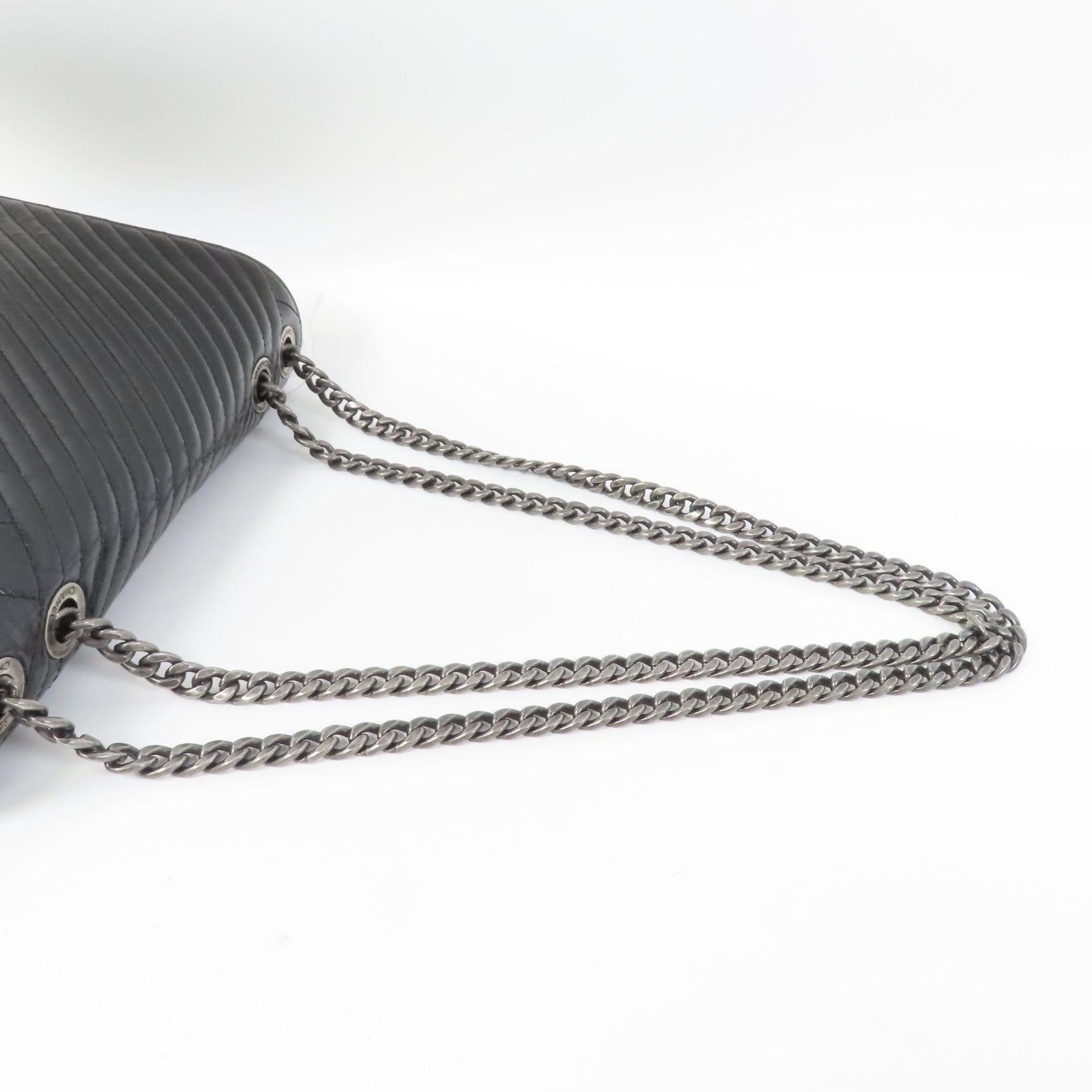 CHANEL 【激減優惠】菱格/斜紋牛皮皮革Chain Shoulder銀扣鏈帶肩背袋黑色