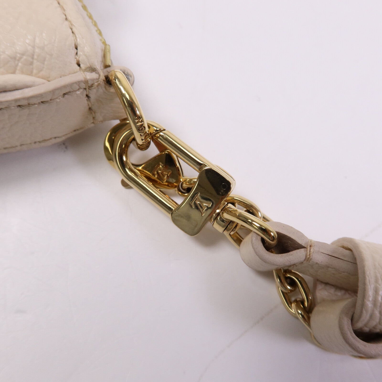 LOUIS VUITTON Monogram Empreinte Easy Pouch On Strap金扣手挽肩背兩用袋