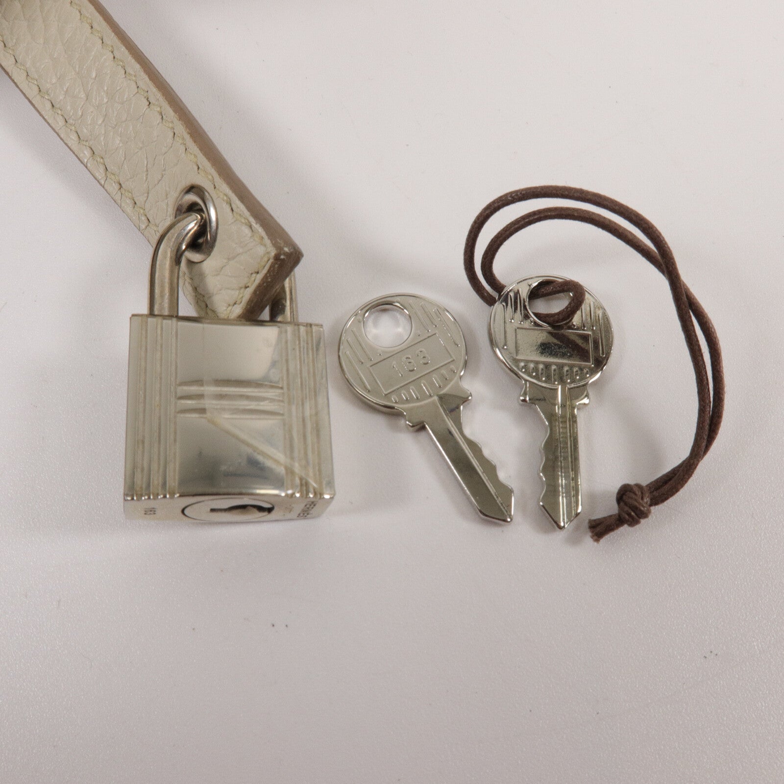 HERMES Clemence皮革Picotin MM手挽袋Beton