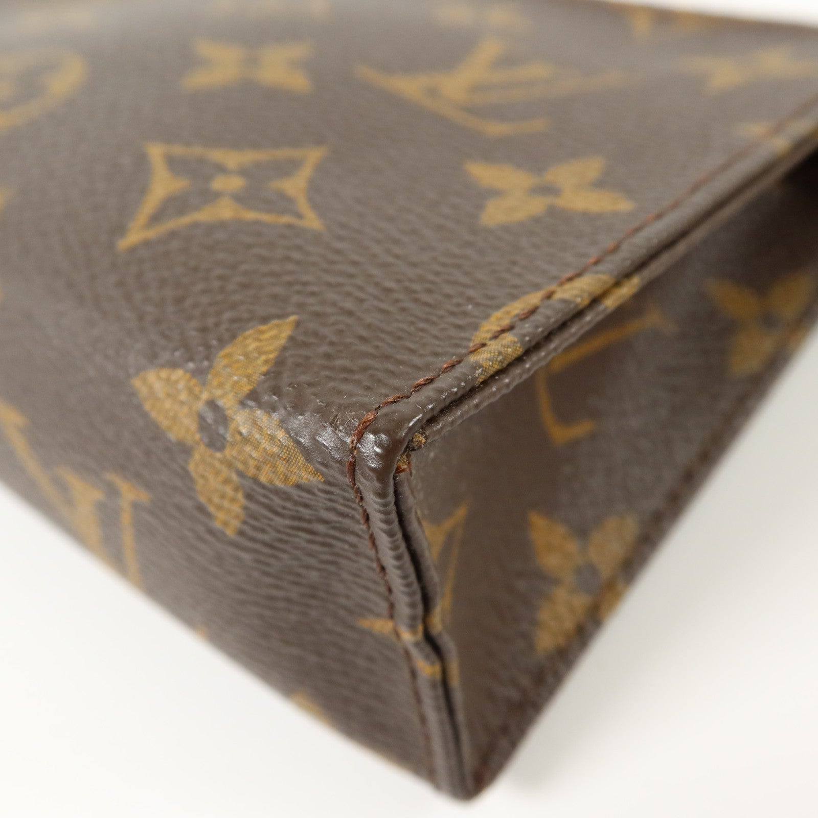 LOUIS VUITTON Monogram Poche Toilette 15金扣手拿包